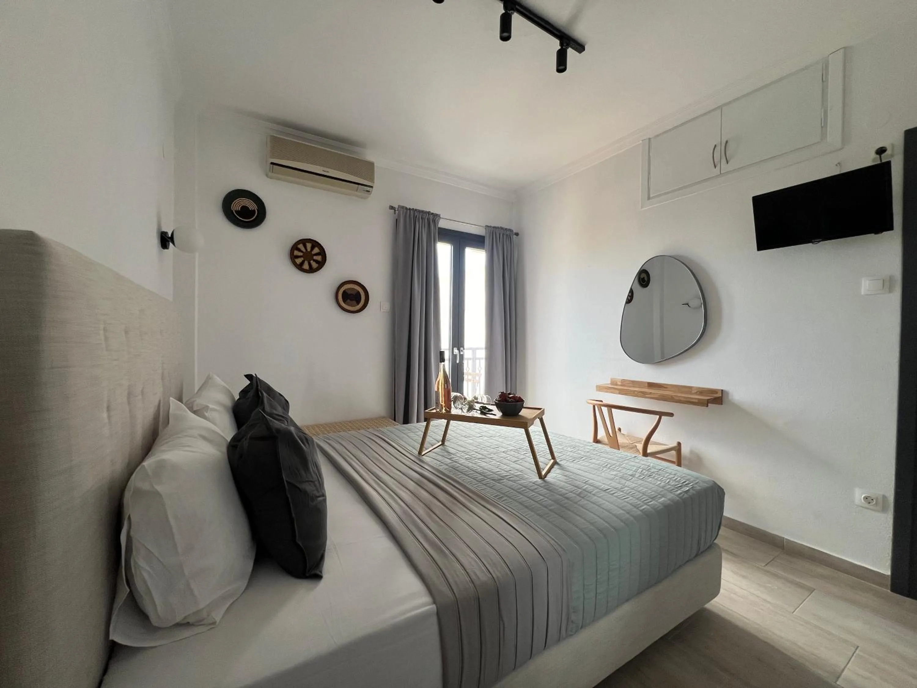Bed in Central Guest House Skiathos