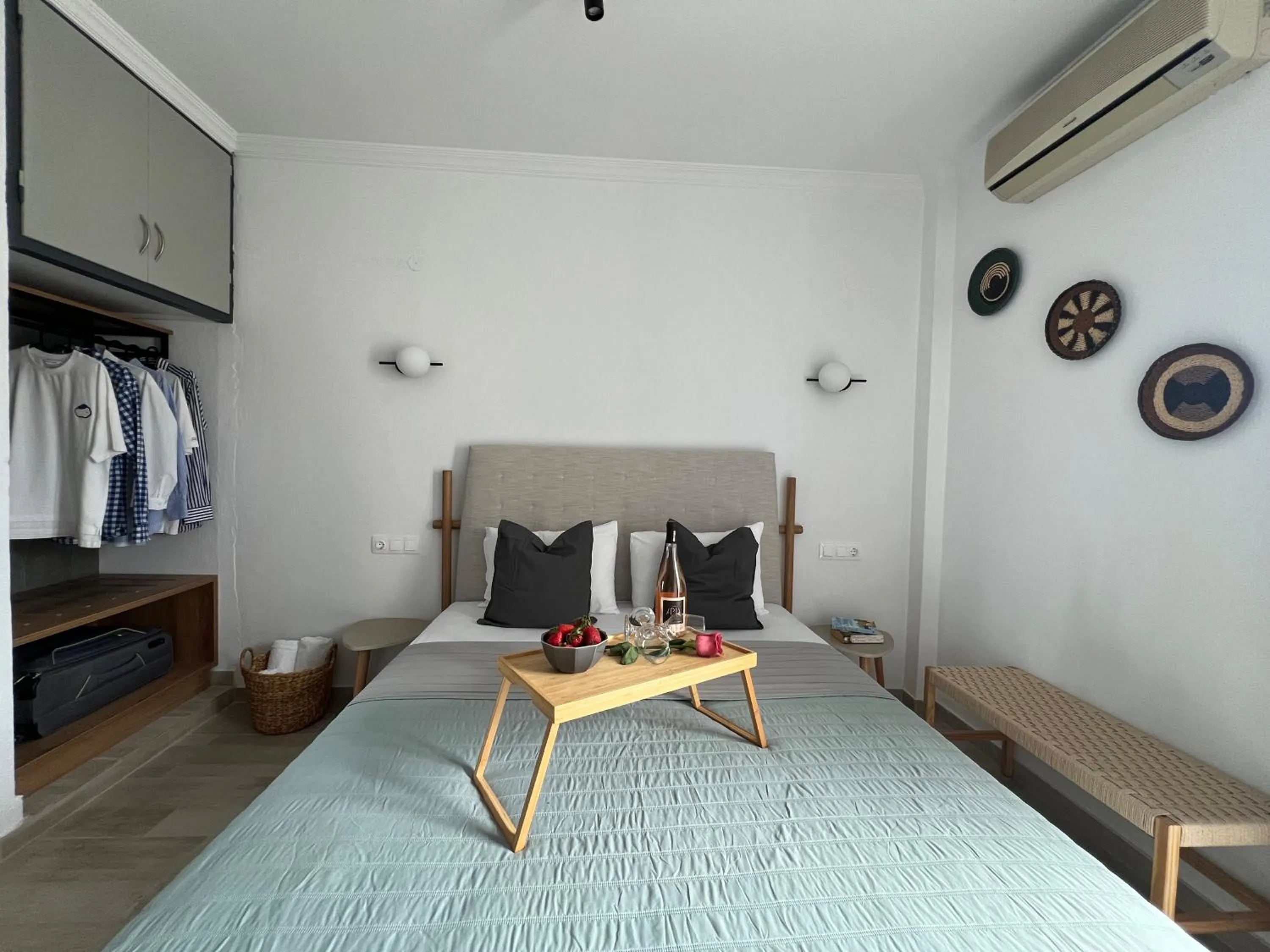 Bed in Central Guest House Skiathos