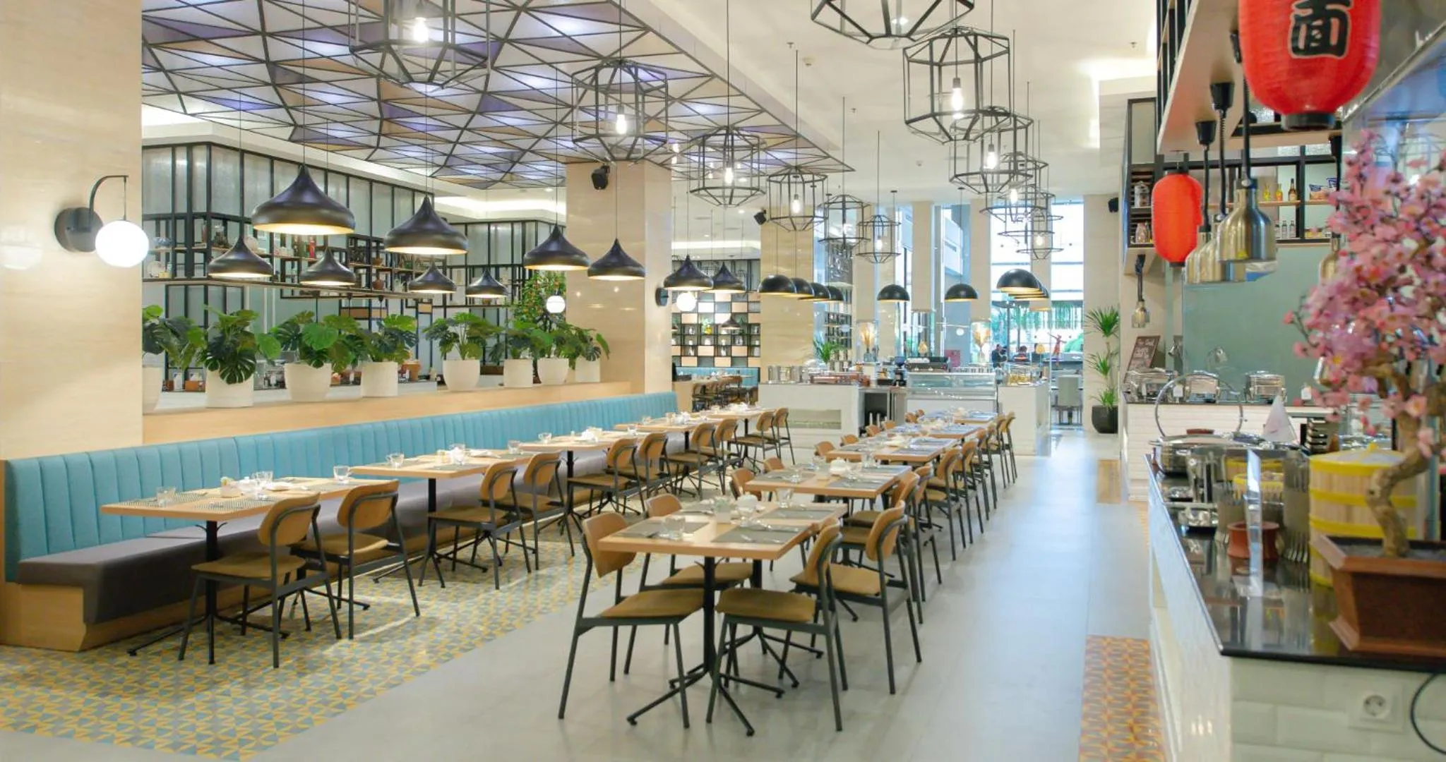 Restaurant/places to eat in Gumaya Tower Hotel