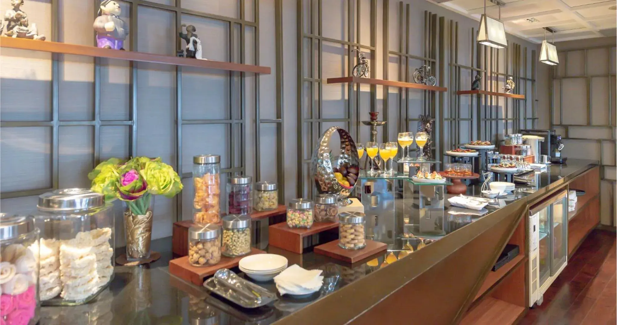 Grand Deluxe Twin Room in Gumaya Tower Hotel Grand Deluxe Twin Room in Gumaya Tower Hotel