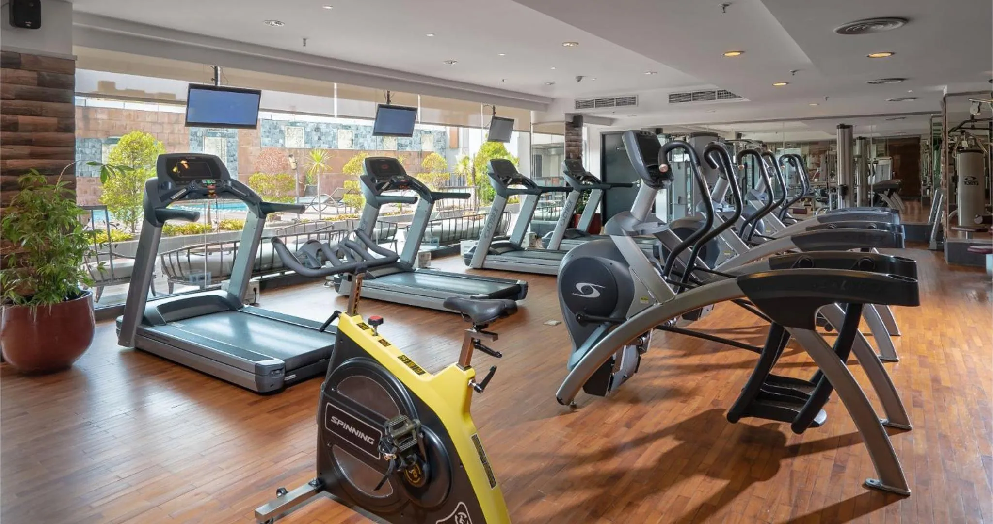 Fitness centre/facilities in Gumaya Tower Hotel
