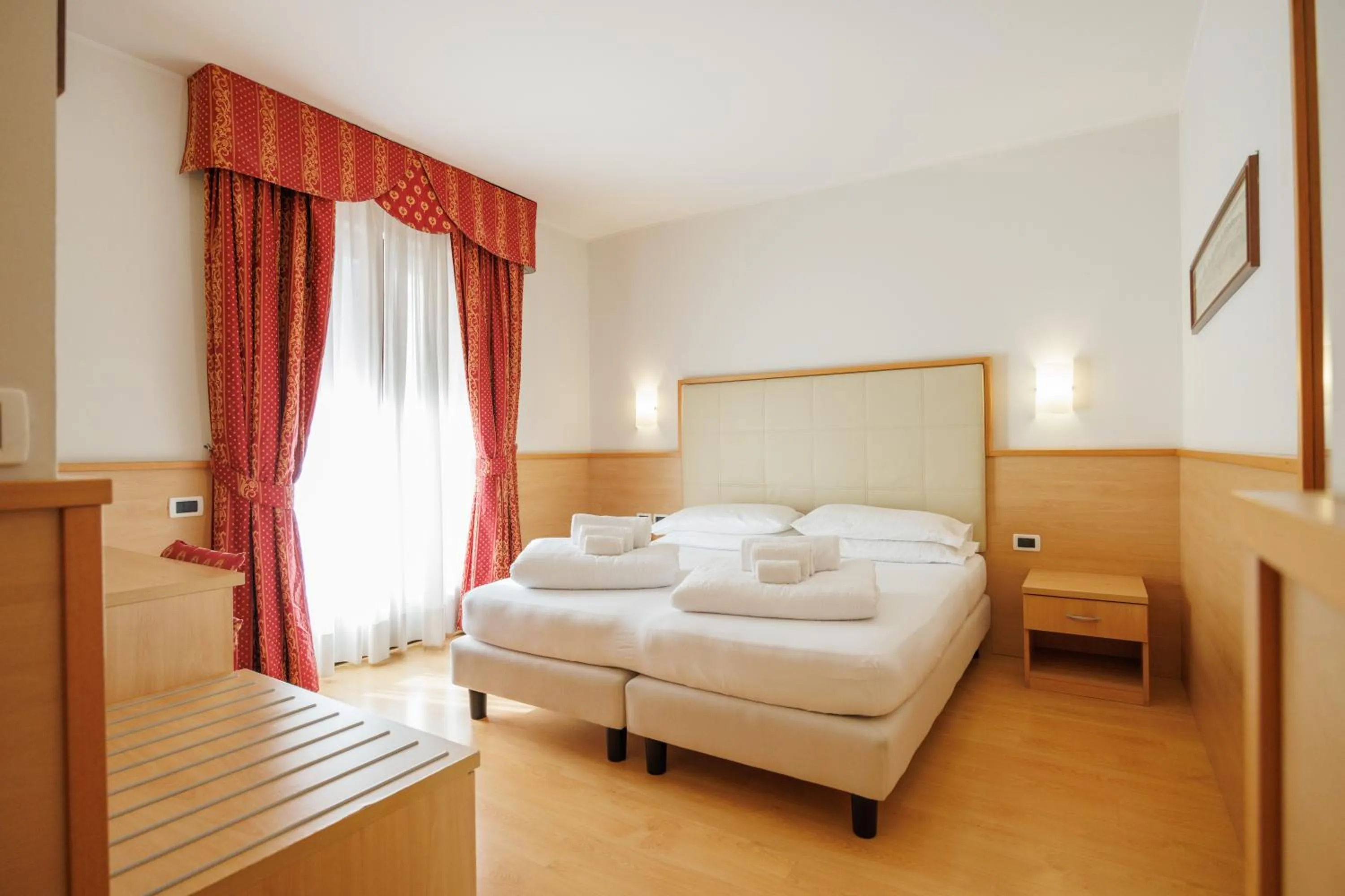 Bed in Club Hotel e Residence La Vela