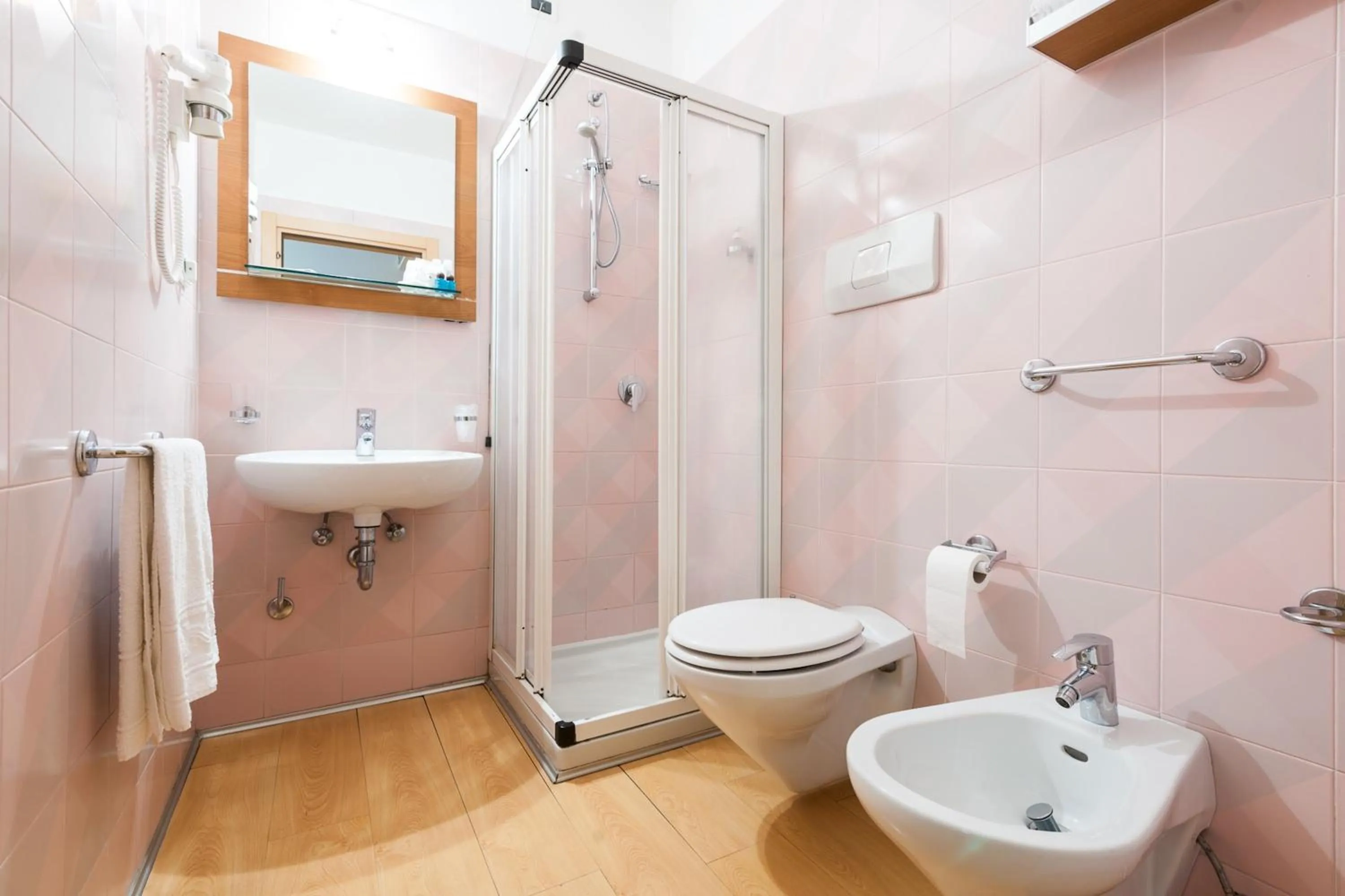 Shower in Club Hotel e Residence La Vela