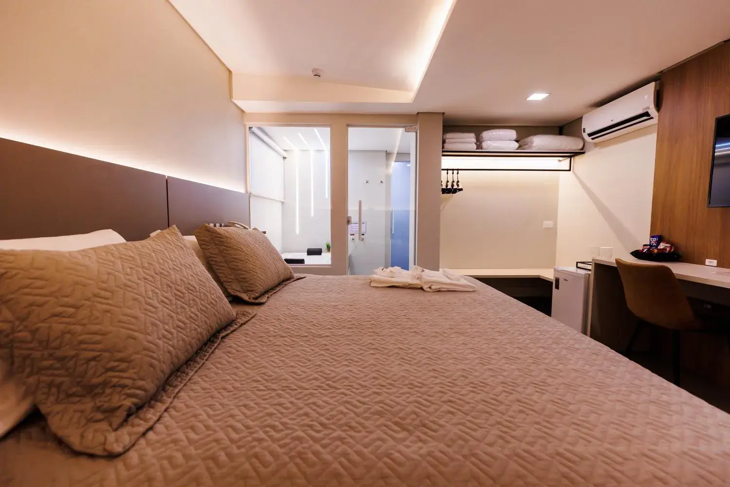 Family Room with Bath - single occupancy in Tonello Business Hotel Family Room with Bath - single occupancy in Tonello Business Hotel