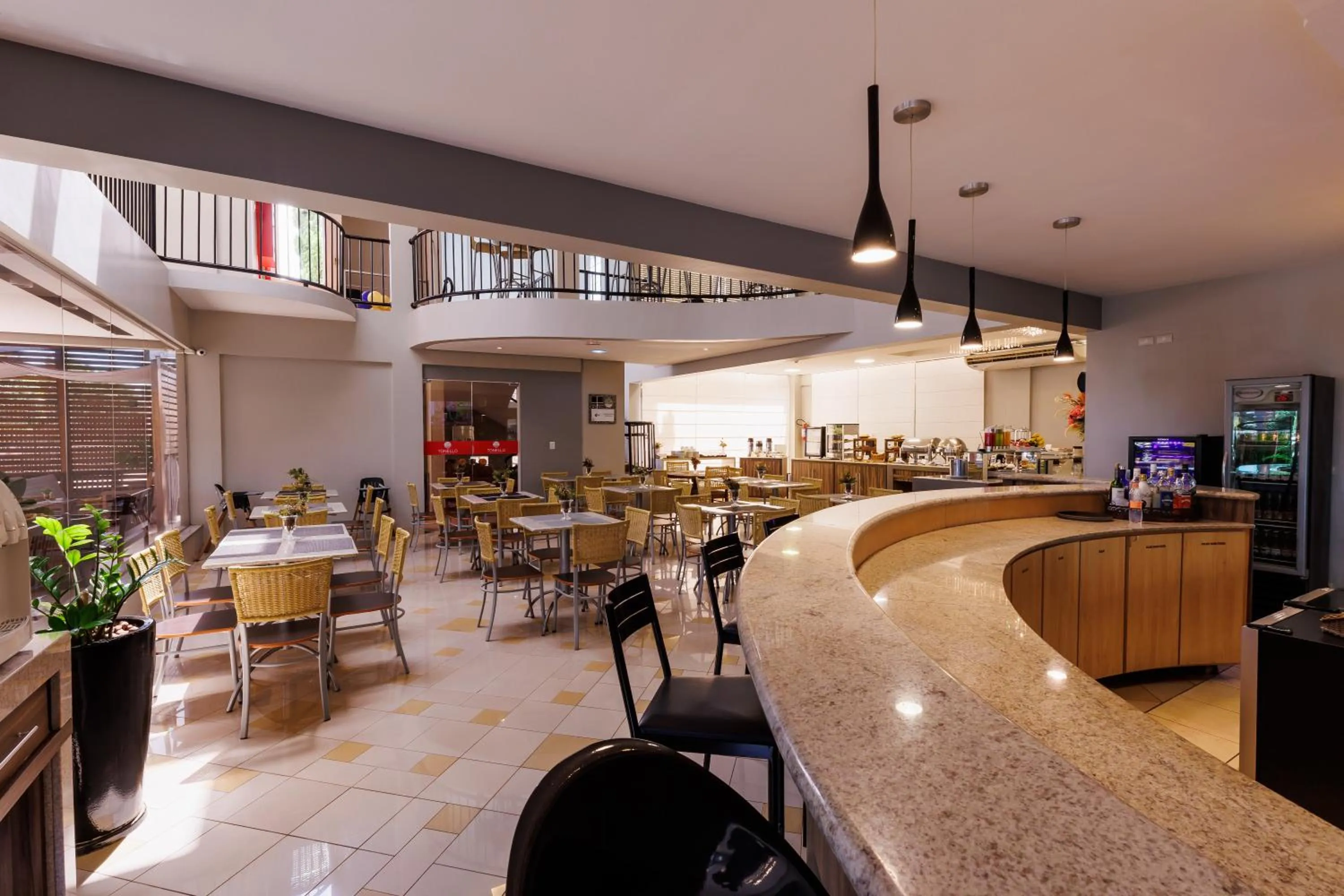 Food and drinks in Tonello Business Hotel