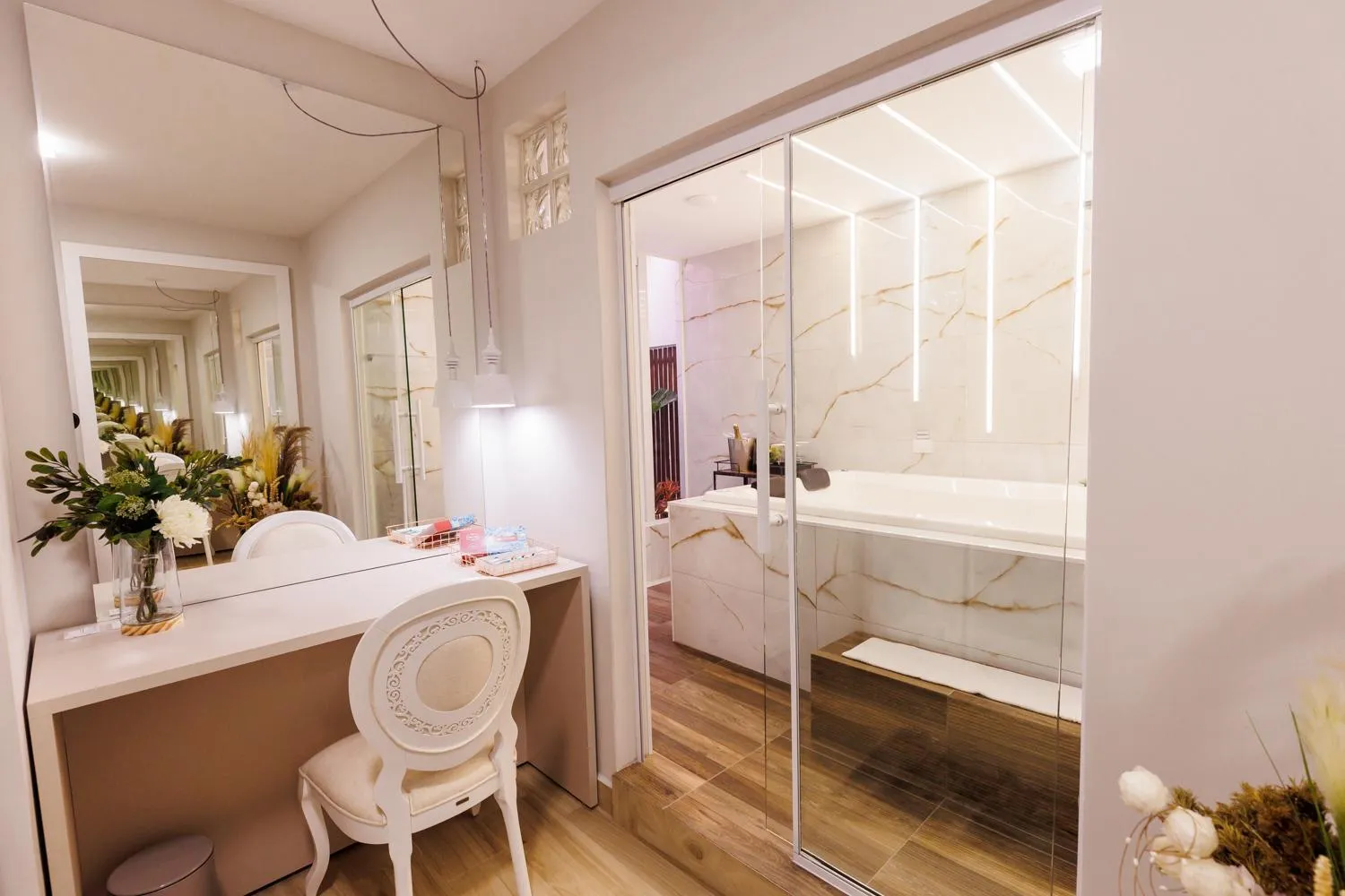 Bathroom in Tonello Business Hotel