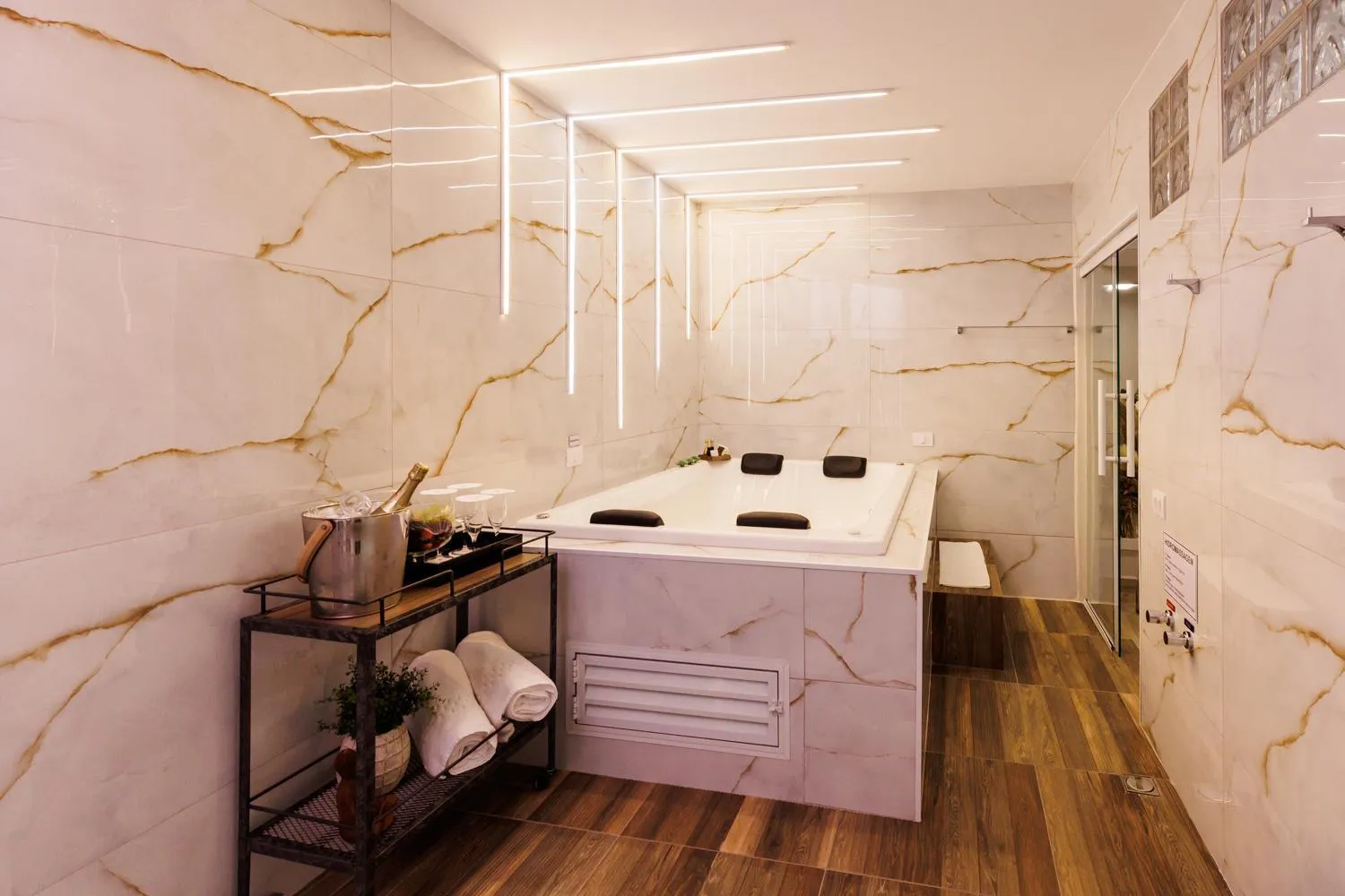 Bath in Tonello Business Hotel