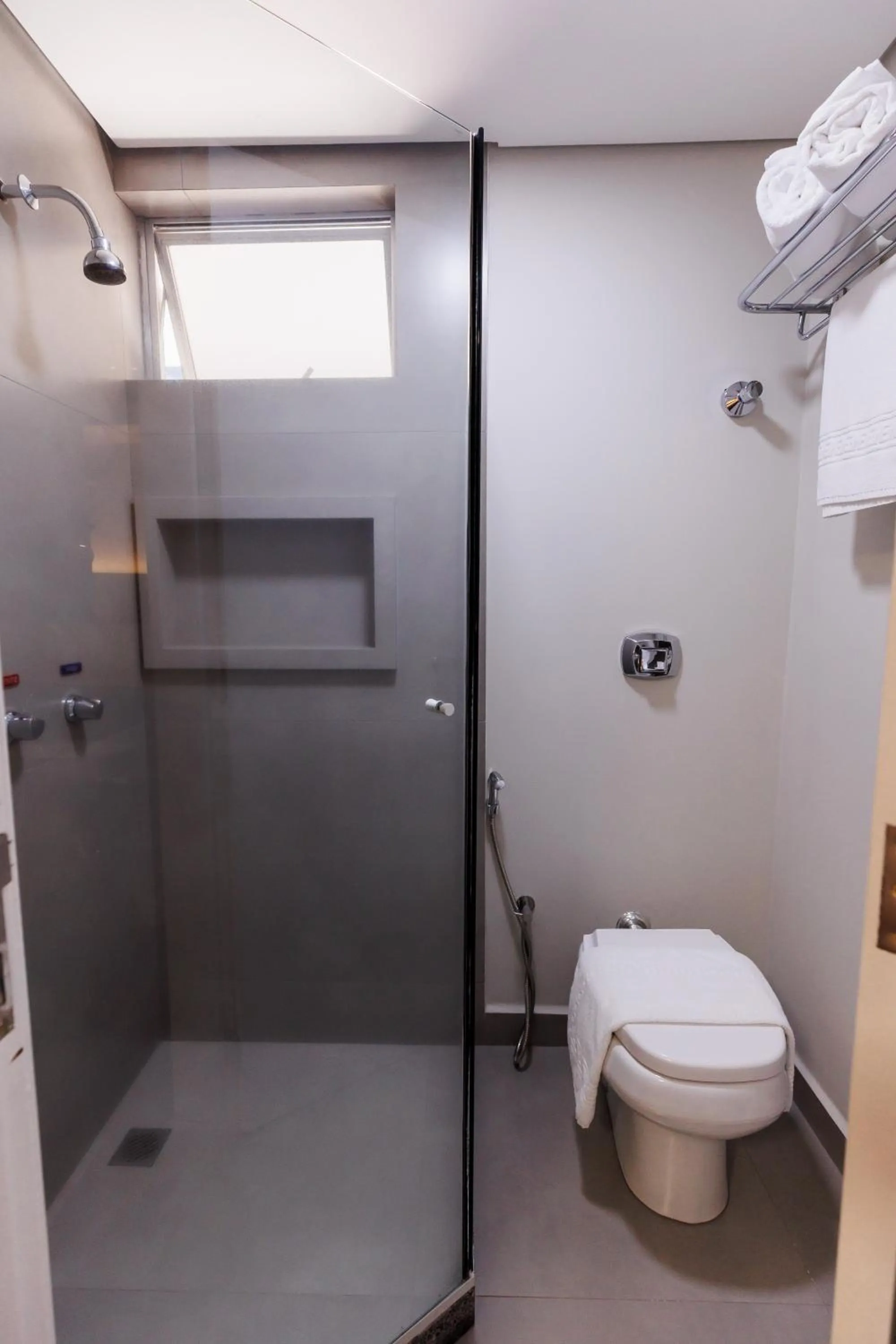 Bathroom in Tonello Business Hotel