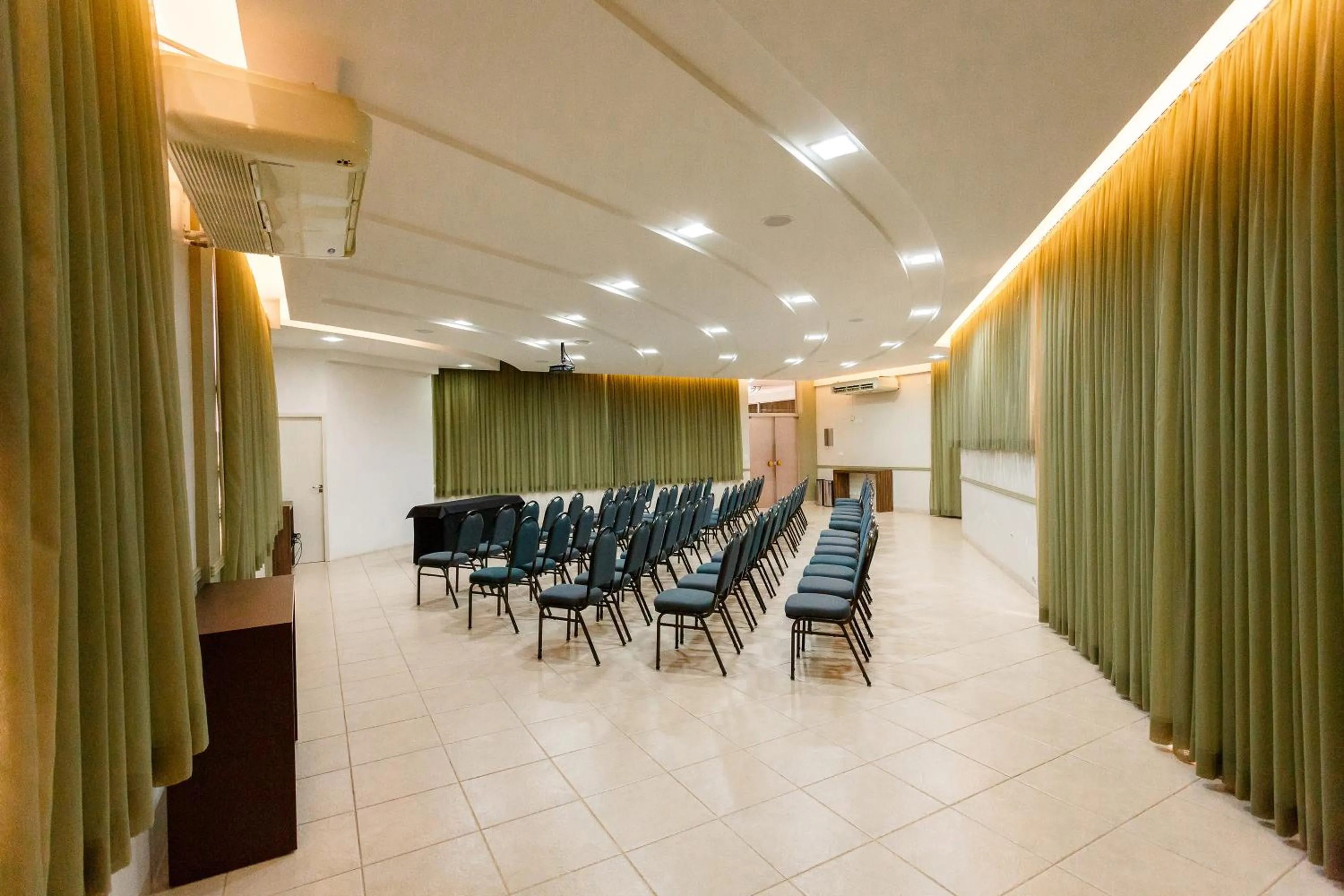 Meeting/conference room in Tonello Business Hotel