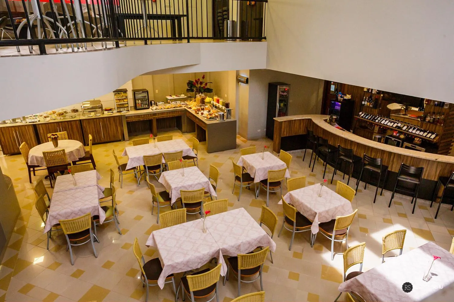 Restaurant/places to eat in Tonello Business Hotel