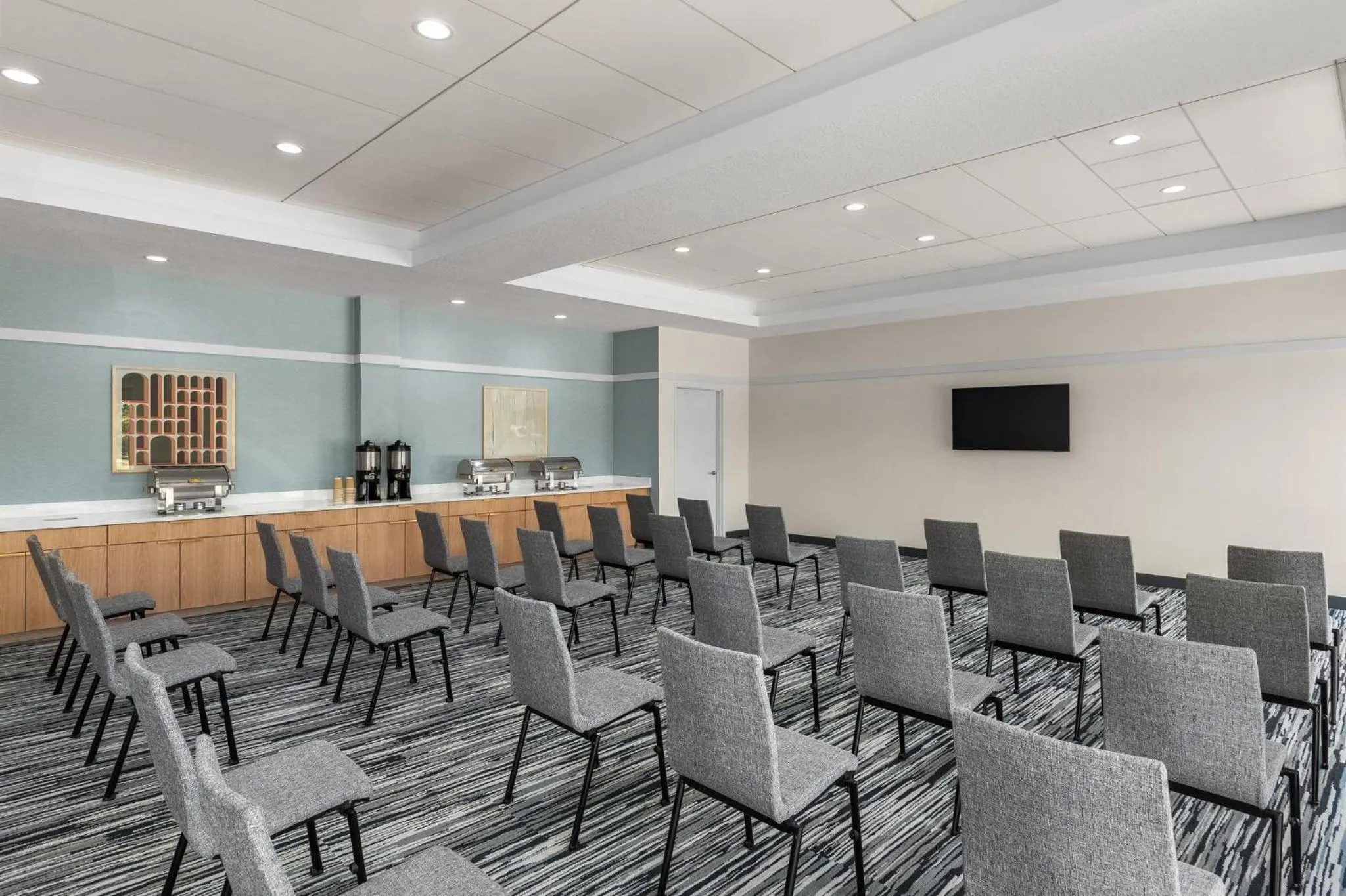 Meeting/conference room in EVEN Hotel Orlando International Airport by IHG