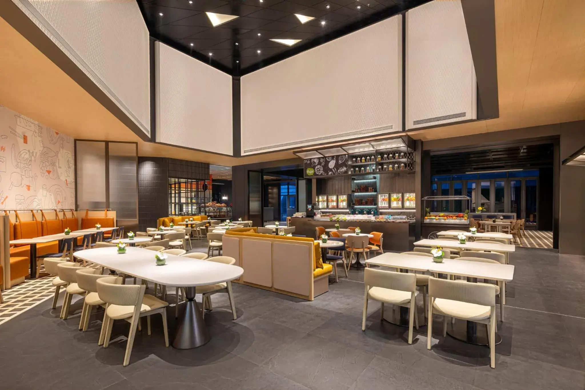 Restaurant/places to eat in EVEN Hotel Shanghai Hongqiao CBD by IHG Restaurant/places to eat in EVEN Hotel Shanghai Hongqiao CBD by IHG