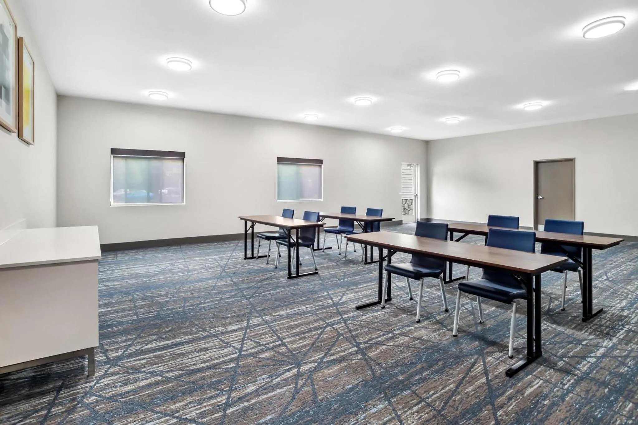 Meeting/conference room in Holiday Inn Express & Suites Tumwater - Olympia by IHG