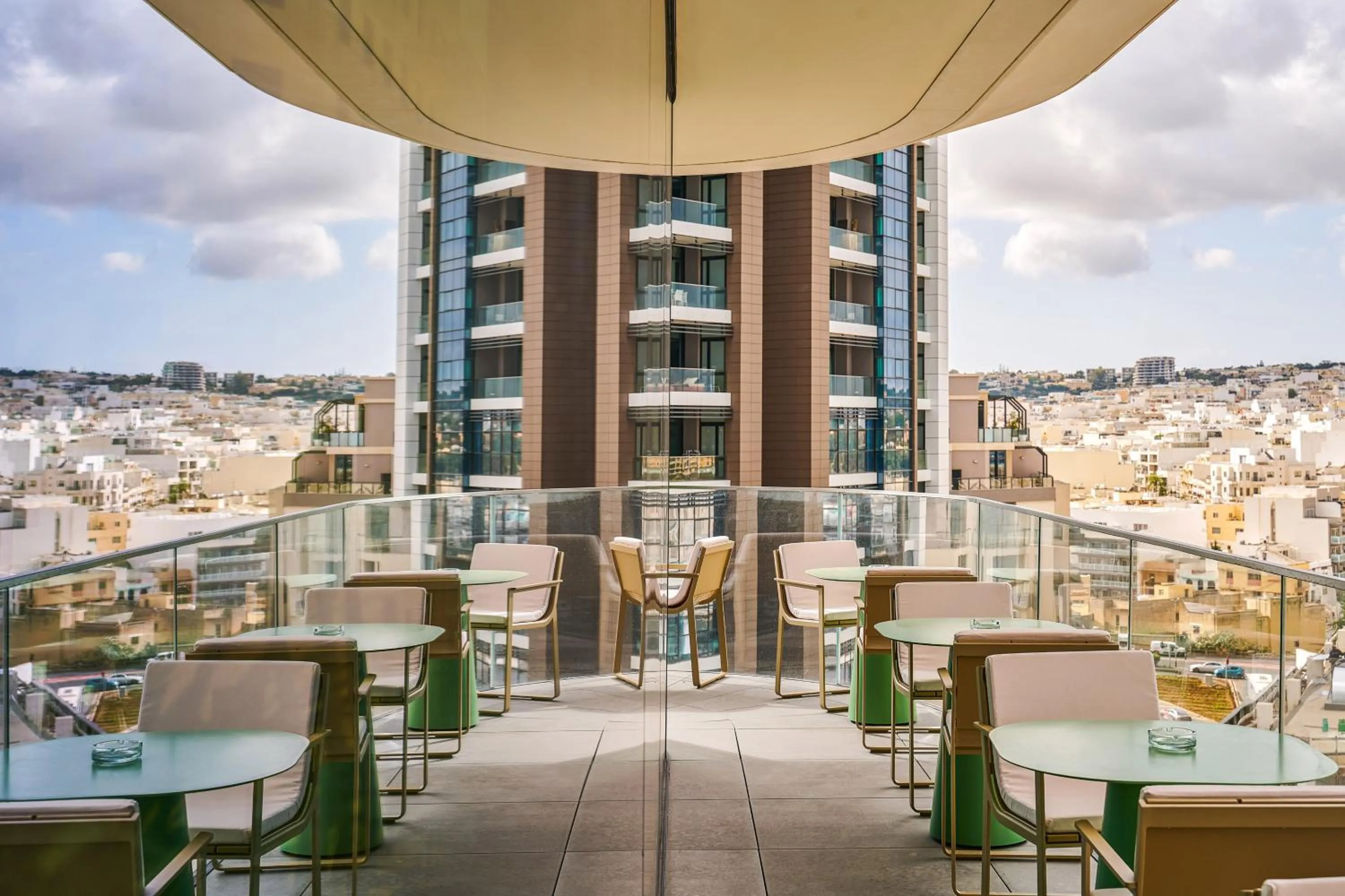 Restaurant/places to eat in ME Malta by Meliá