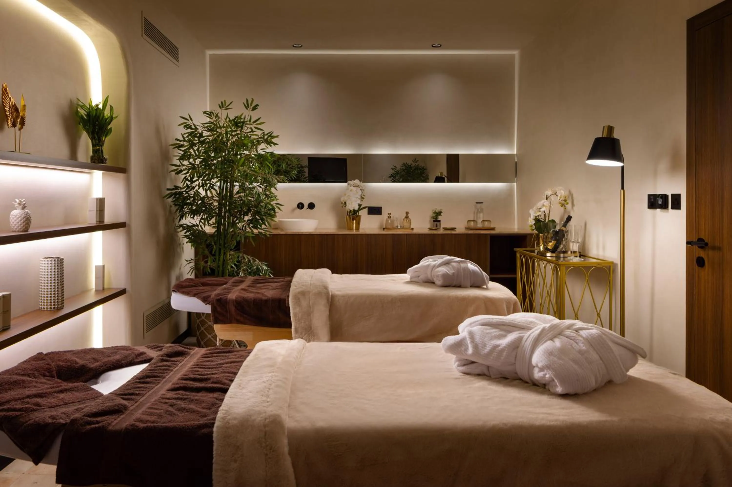 Bed in ME Malta by Meliá