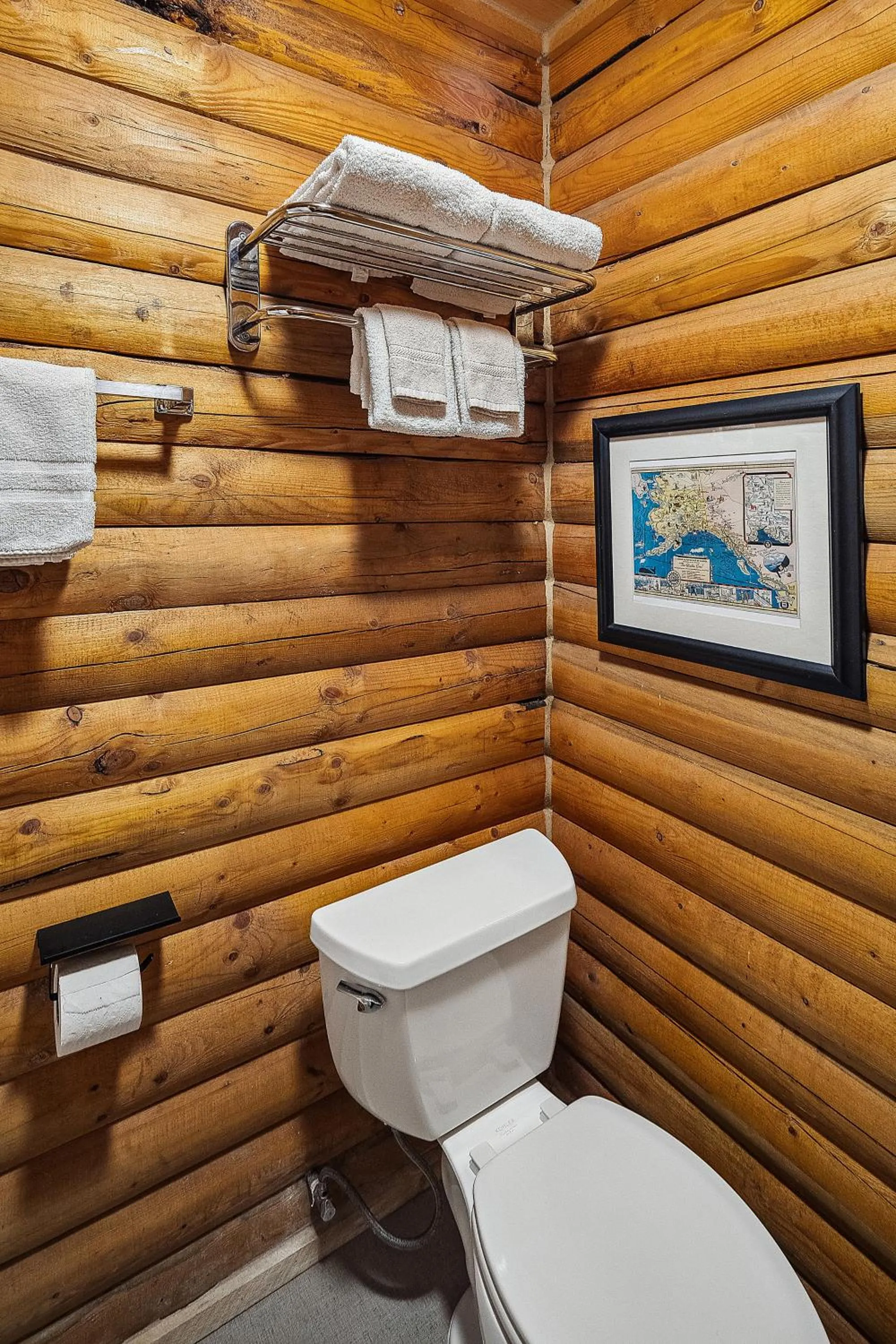 Bathroom in Denali Crow's Nest Cabins