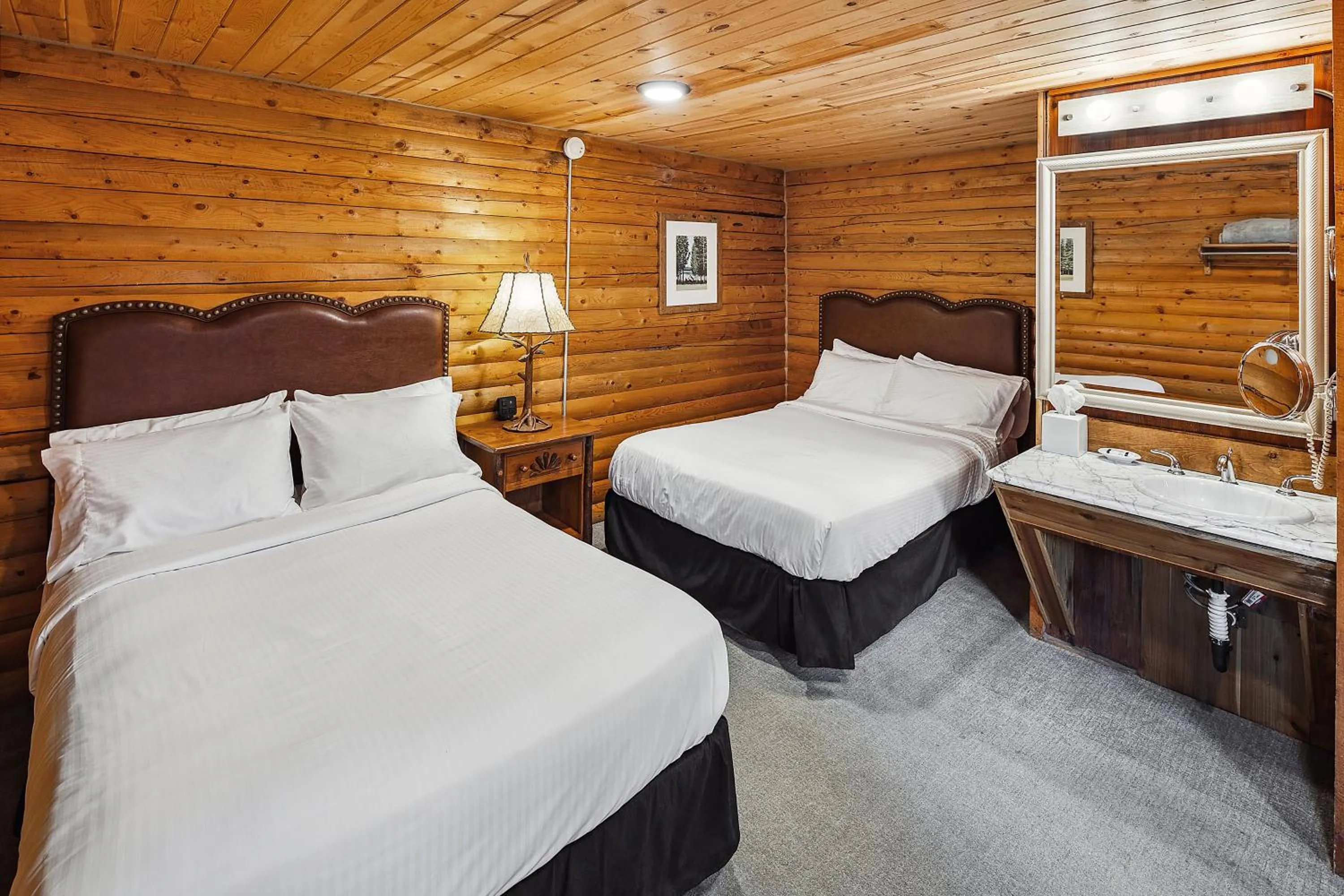 Bedroom, Bed in Denali Crow's Nest Cabins
