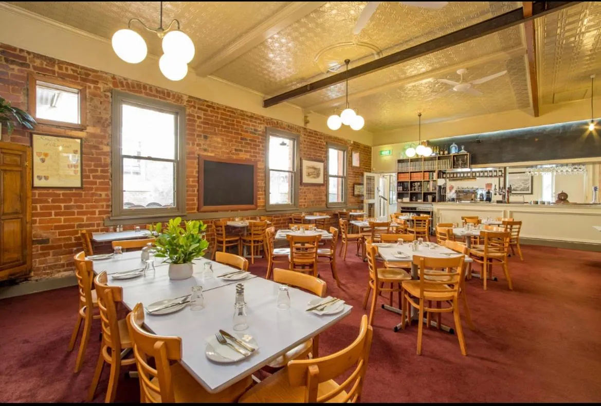 Restaurant/places to eat in American Hotel Creswick