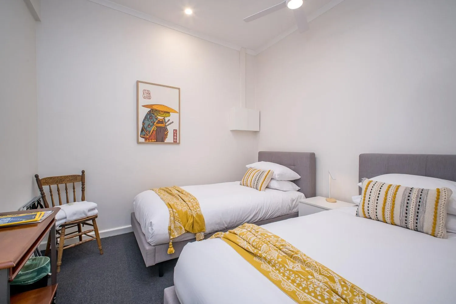 Bed in American Hotel Creswick