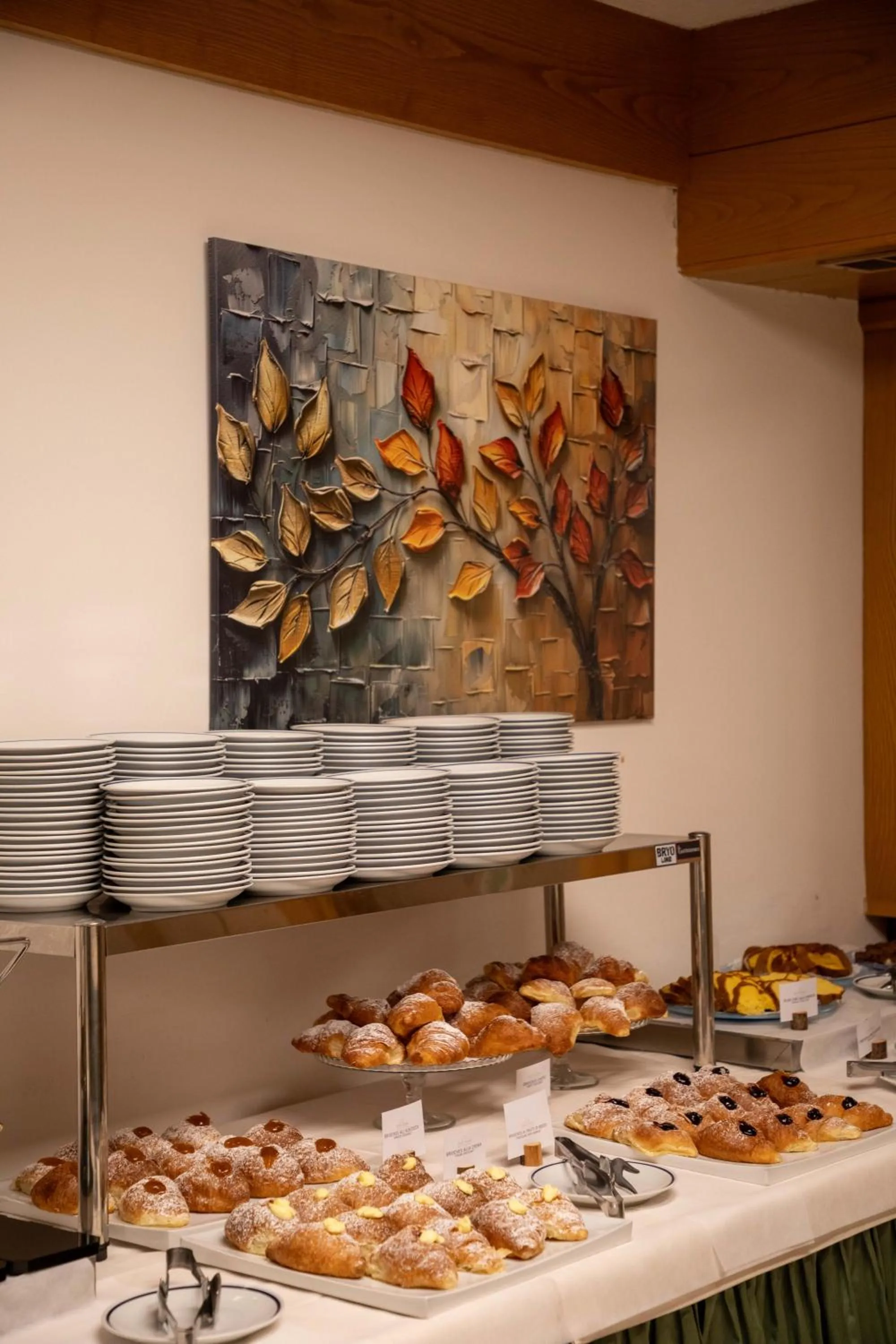 Breakfast in Hotel Sella Ronda Serenella - A 50 mt dalle piste da sci