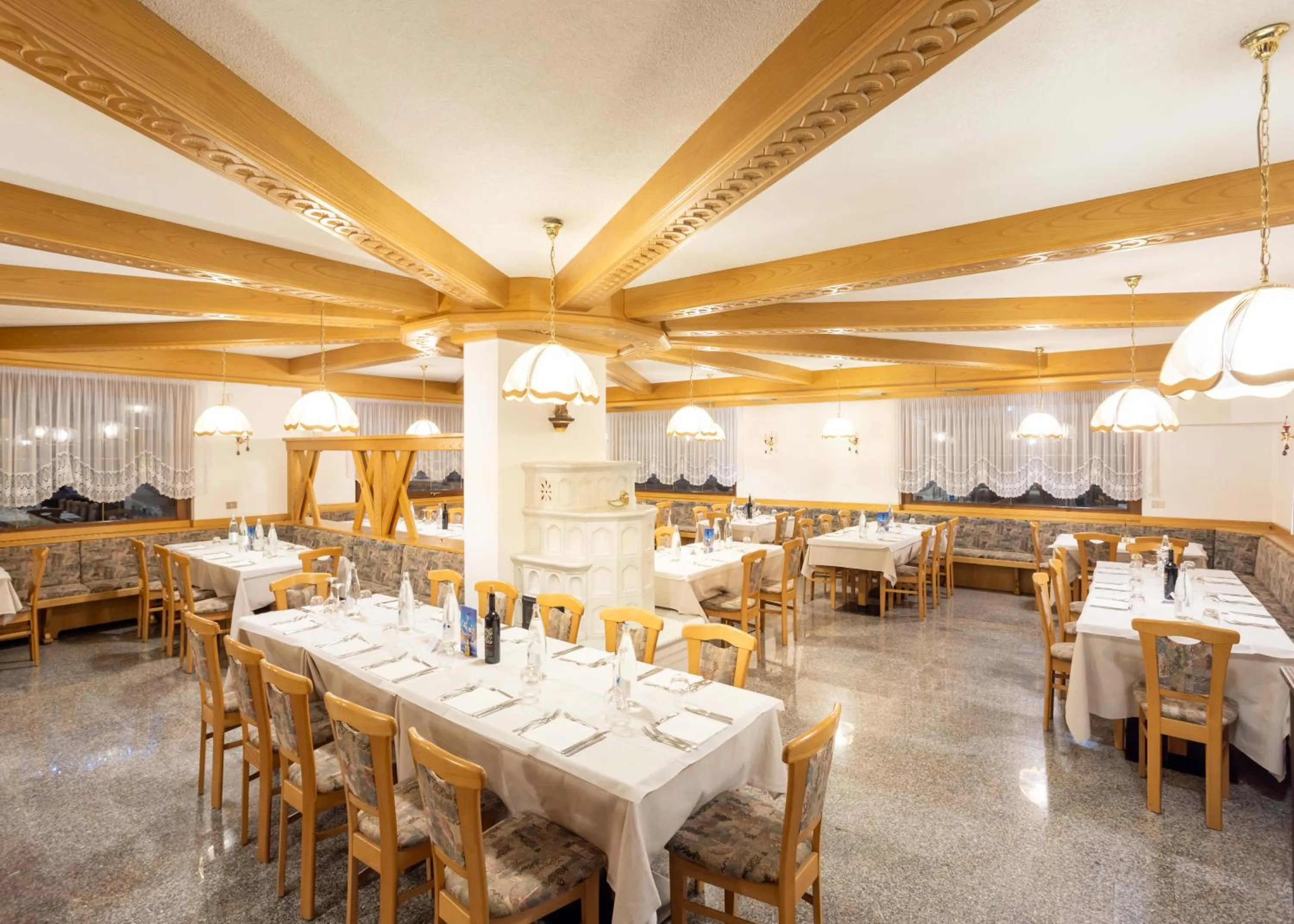 Restaurant/places to eat in Hotel Sella Ronda Serenella - A 50 mt dalle piste da sci