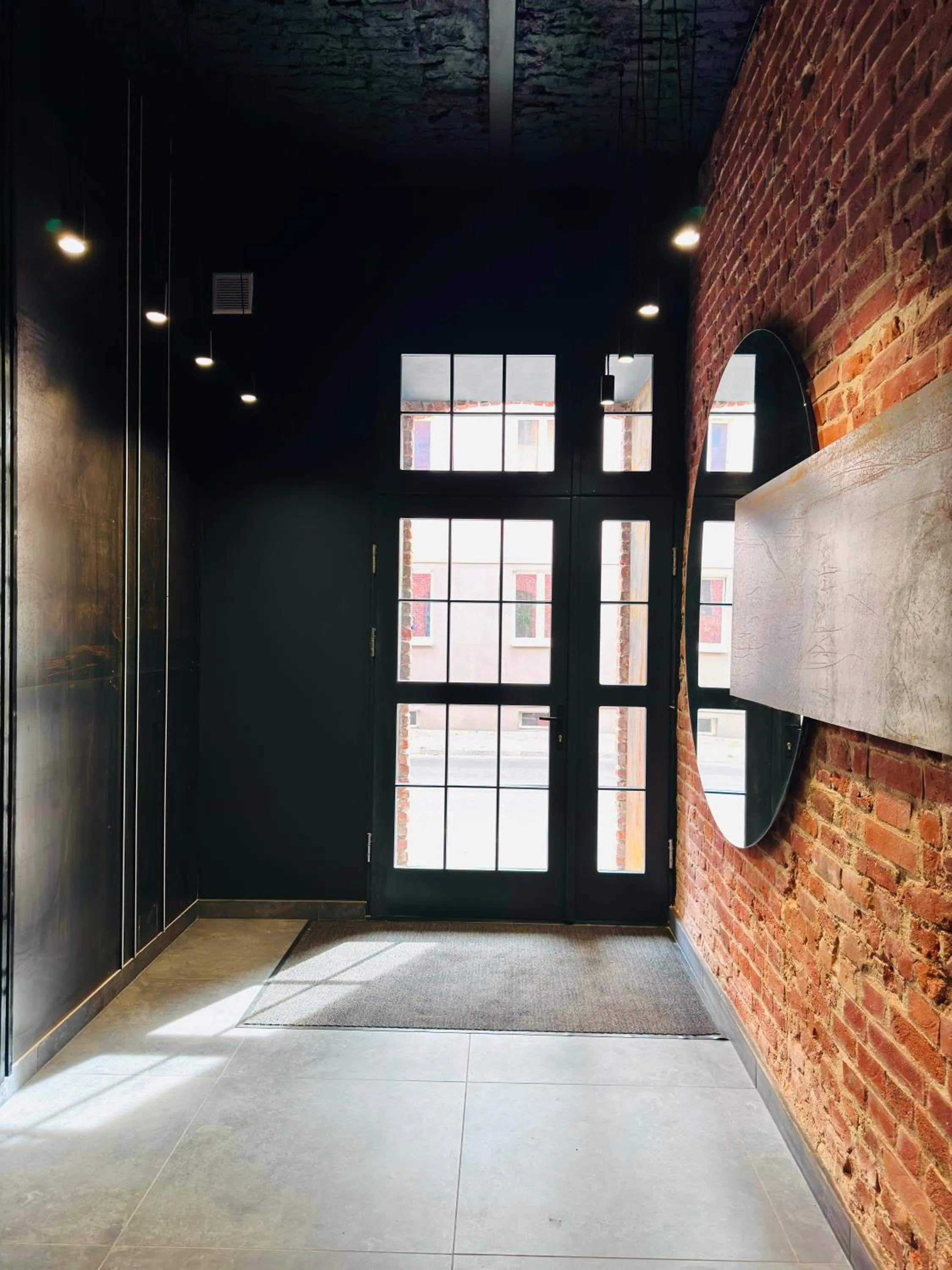 Facade/entrance in Tkalnia Snu