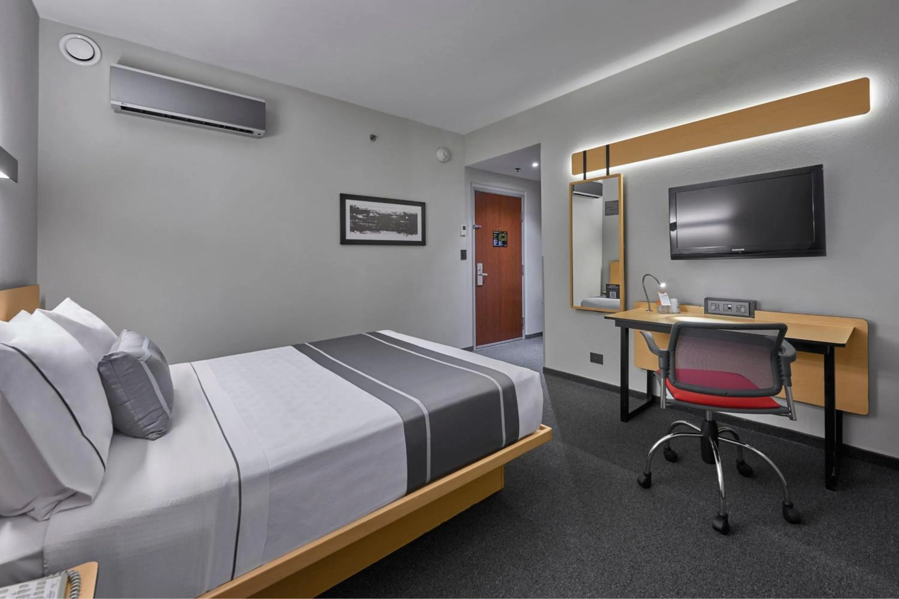 Bedroom, Bed in City Express Plus by Marriott Monterrey Nuevo Sur