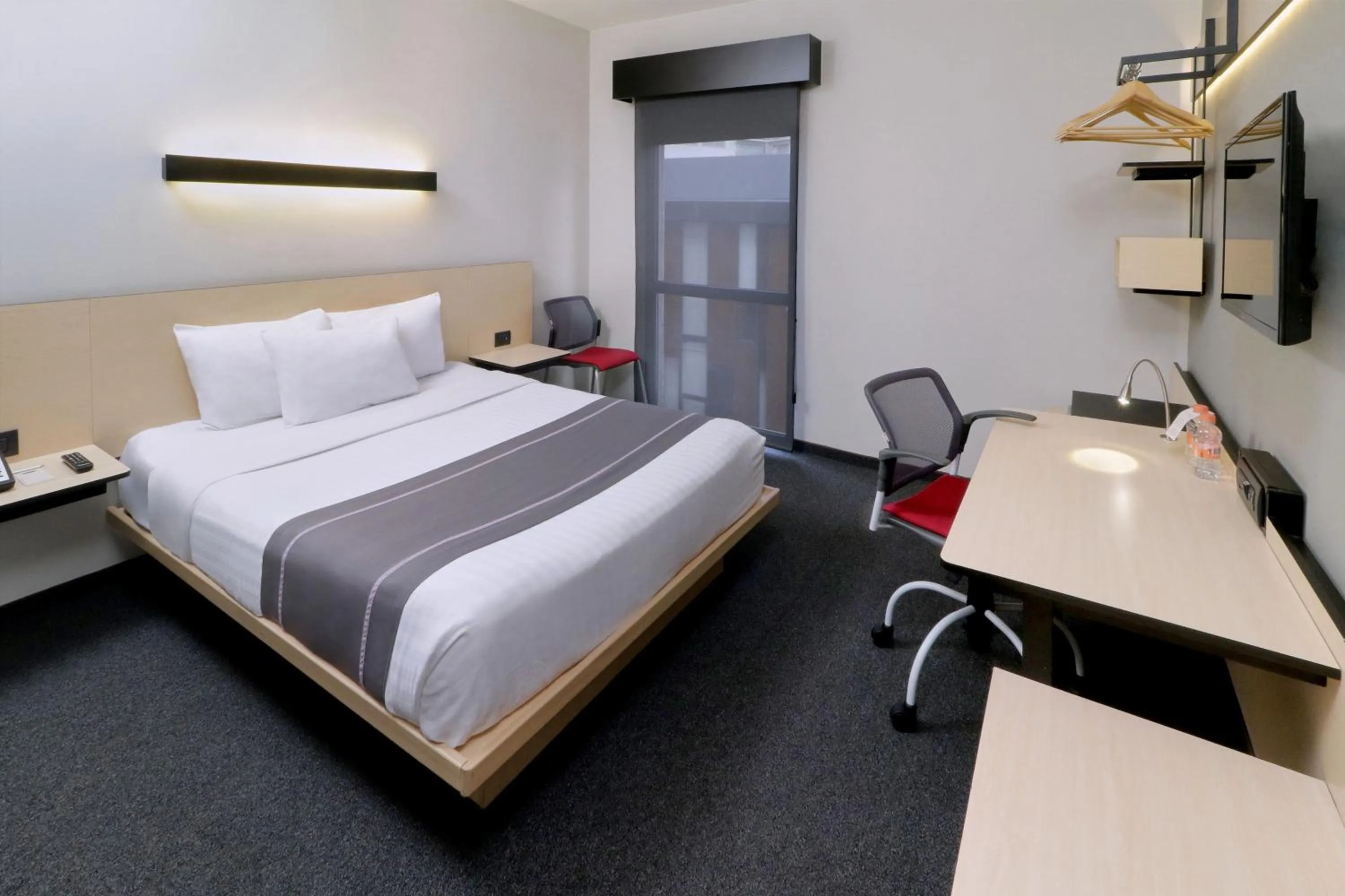 Bedroom, Bed in City Express Plus by Marriott Monterrey Nuevo Sur