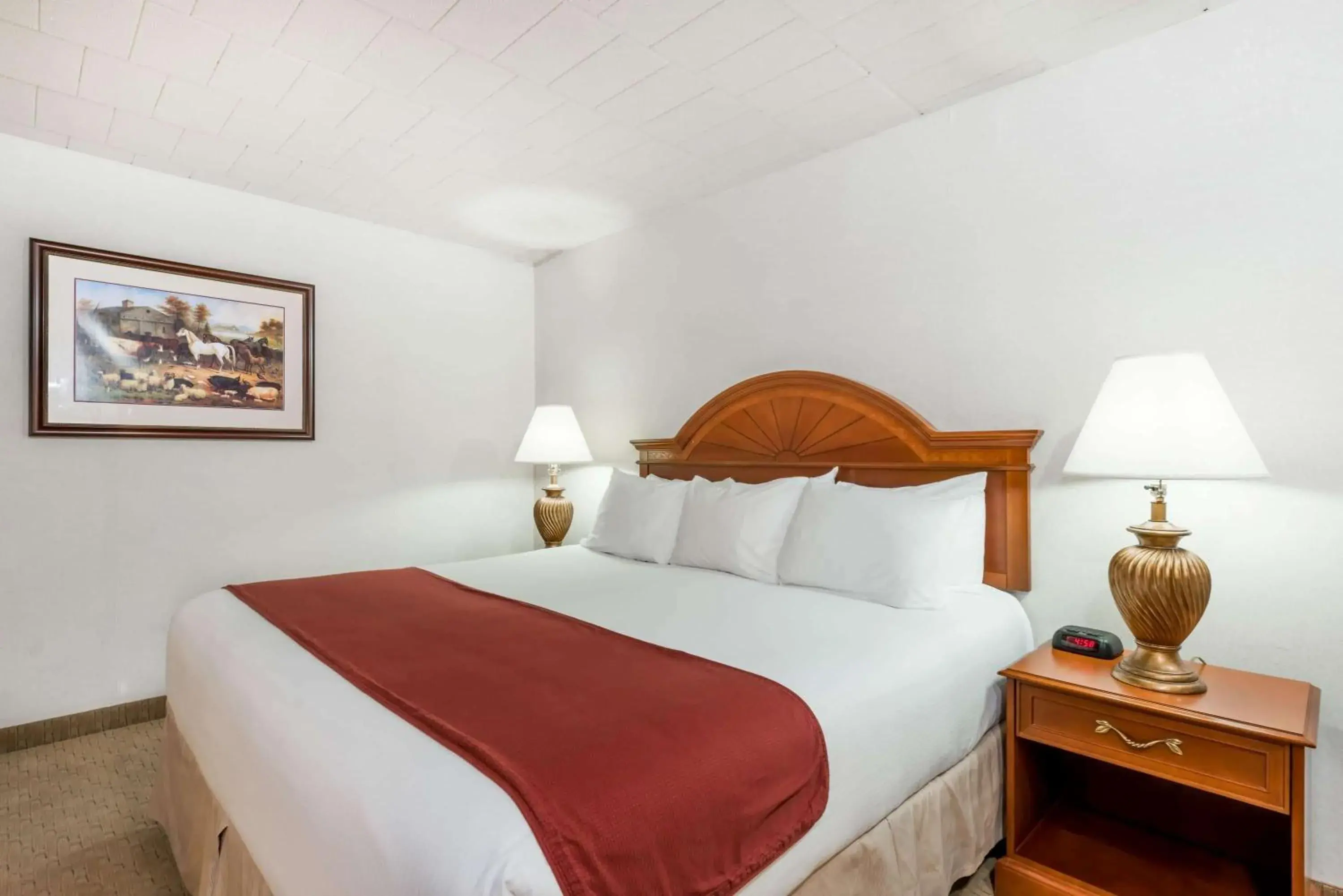 Photo of the whole room, Bed in Ramada by Wyndham State College Hotel & Conference Center Photo of the whole room, Bed in Ramada by Wyndham State College Hotel & Conference Center