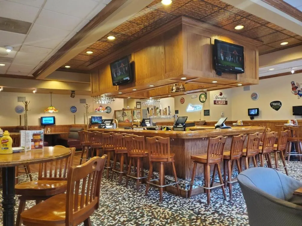 Restaurant/places to eat in Ramada by Wyndham State College Hotel & Conference Center