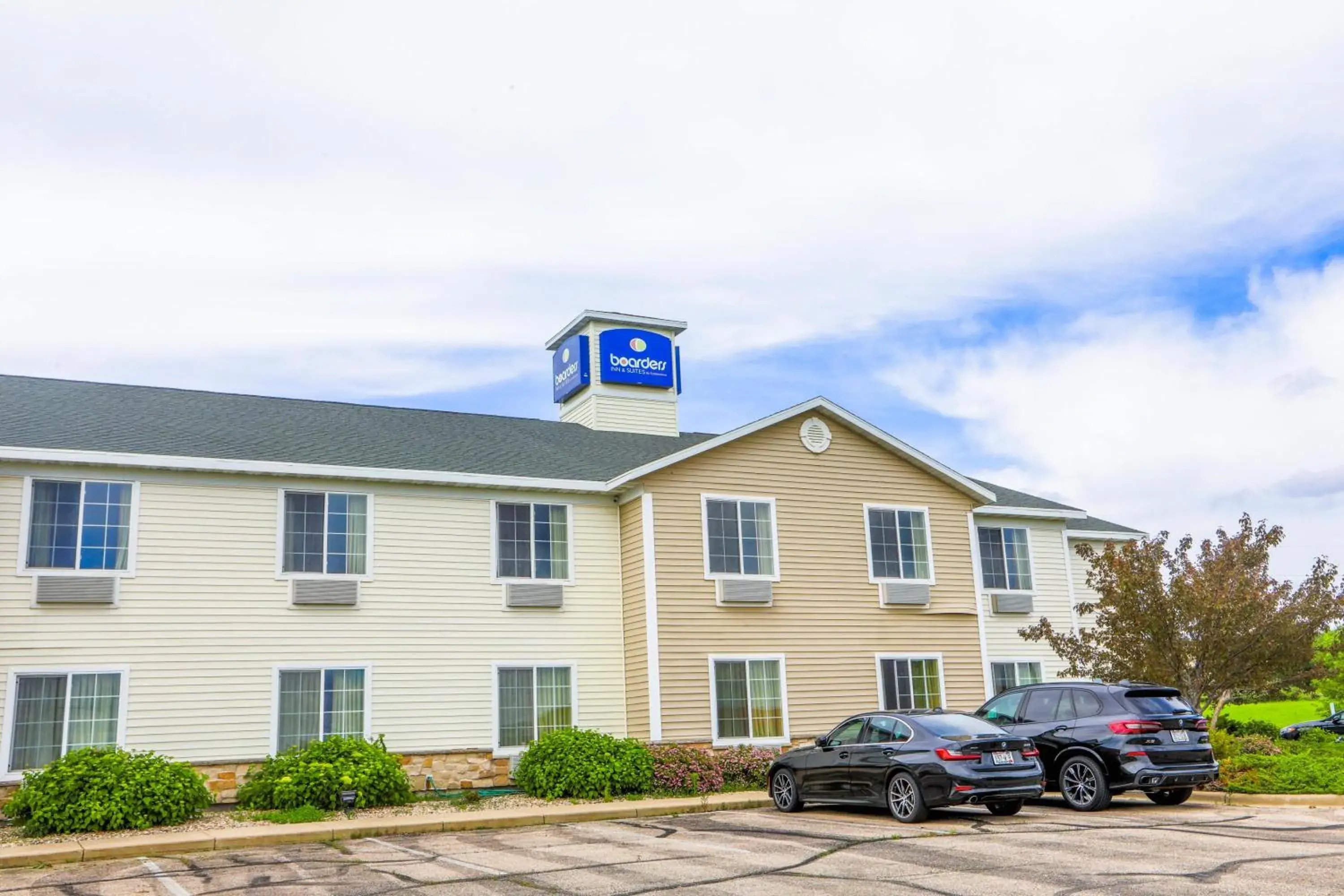Evansville Inn & Suites by OYO Evansville Inn & Suites by OYO
