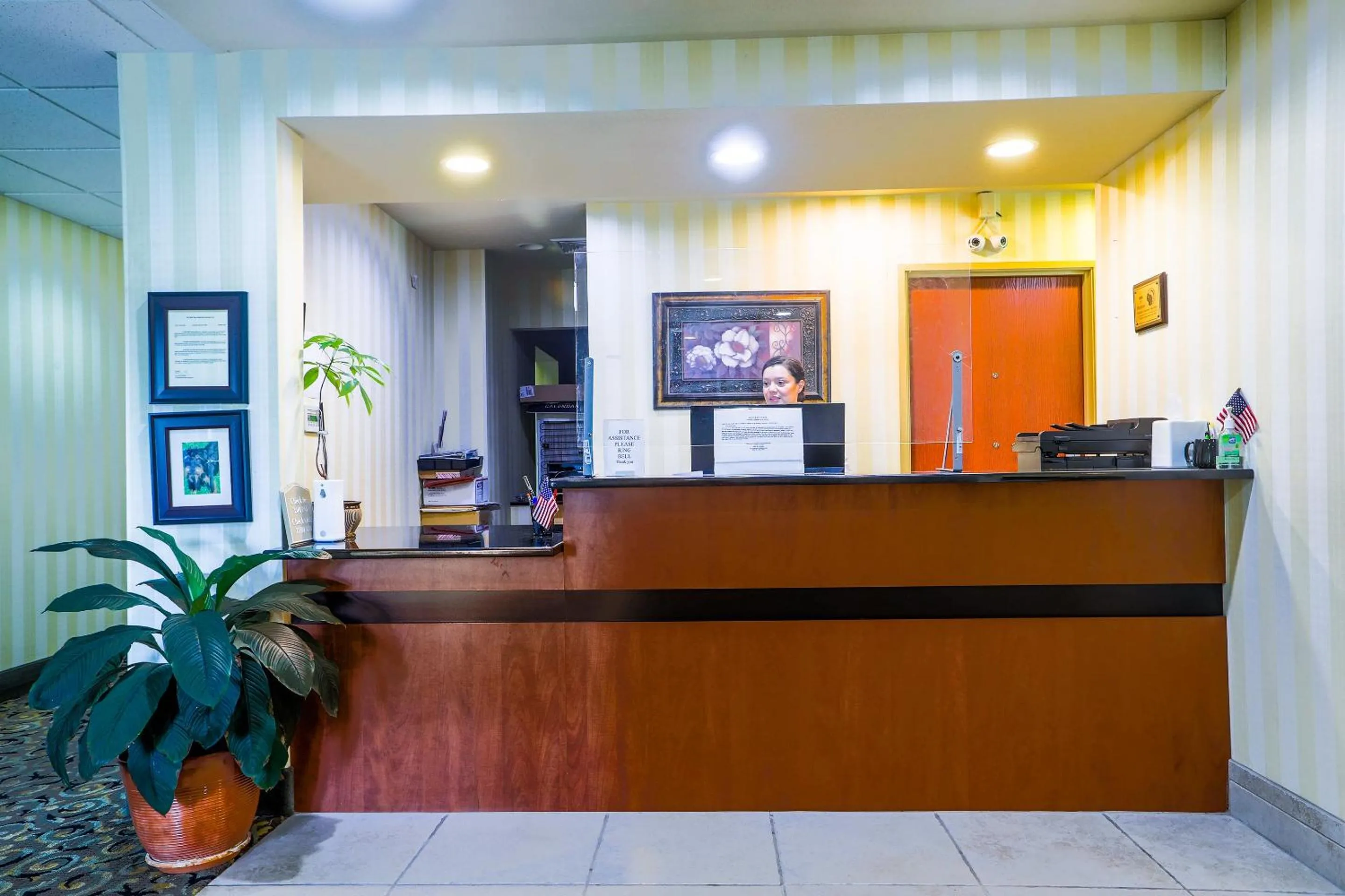 Lobby or reception in Evansville Inn & Suites by OYO