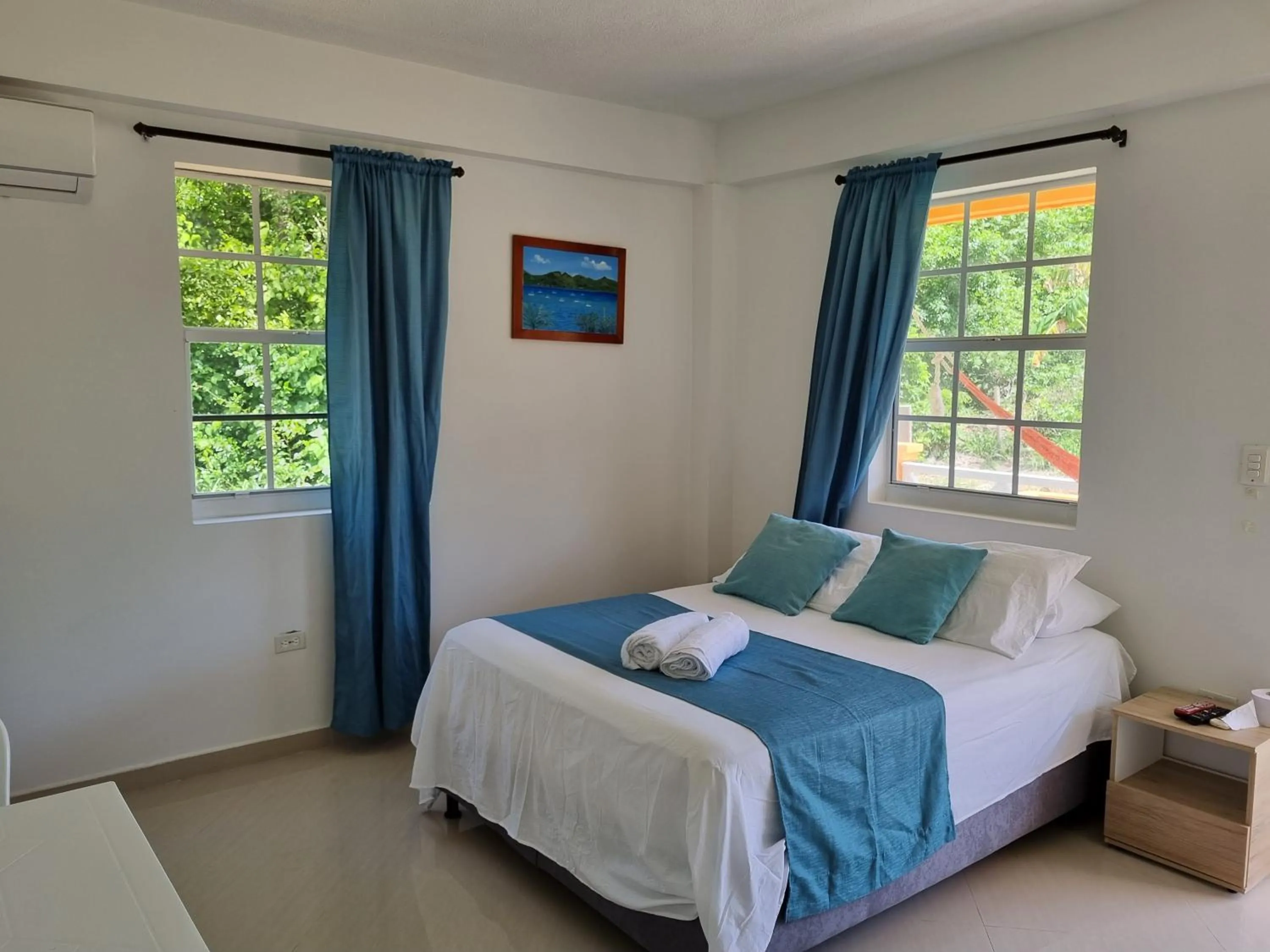 Bed in Shell Sea B & B