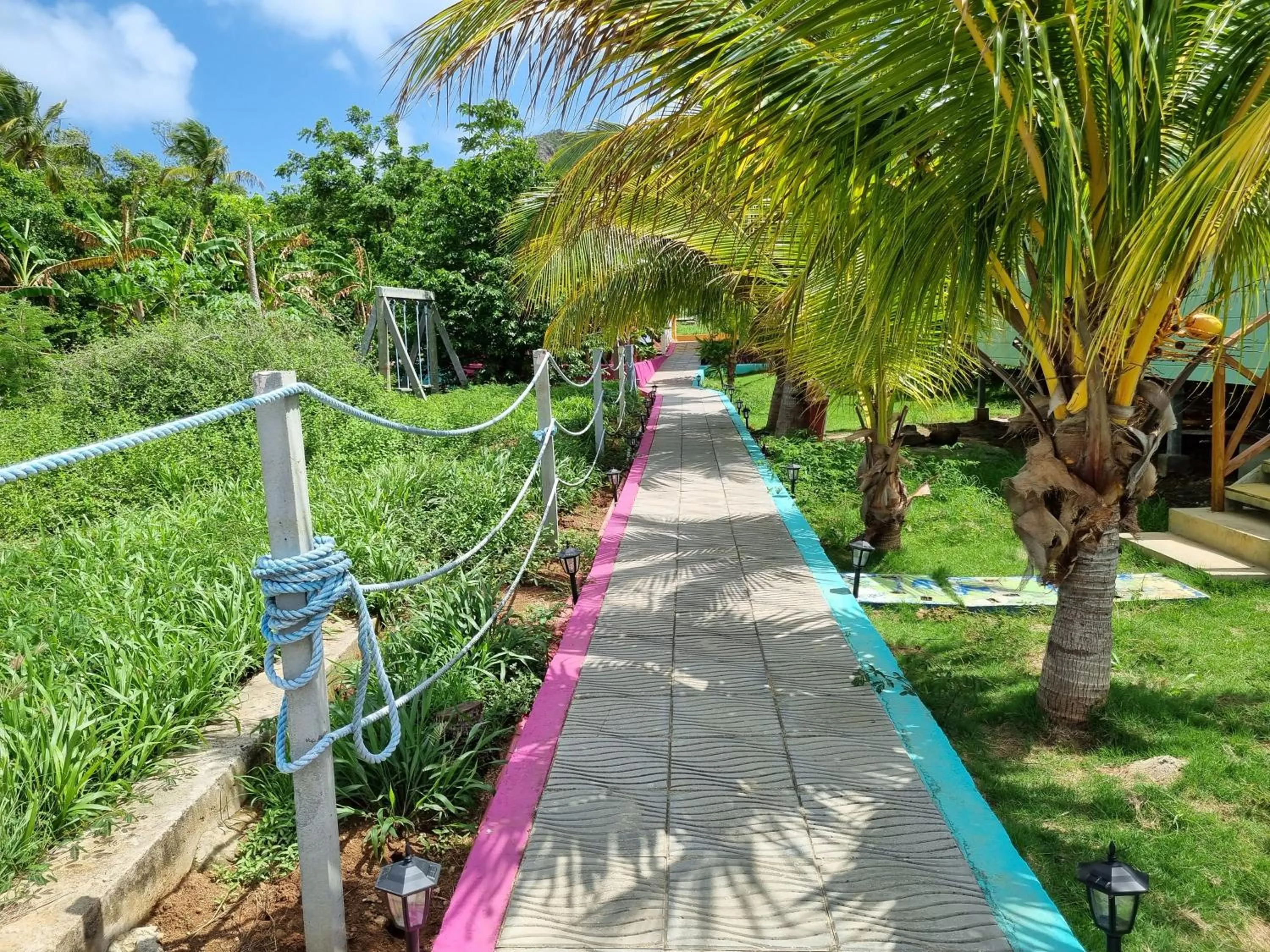 Garden view in Shell Sea B & B