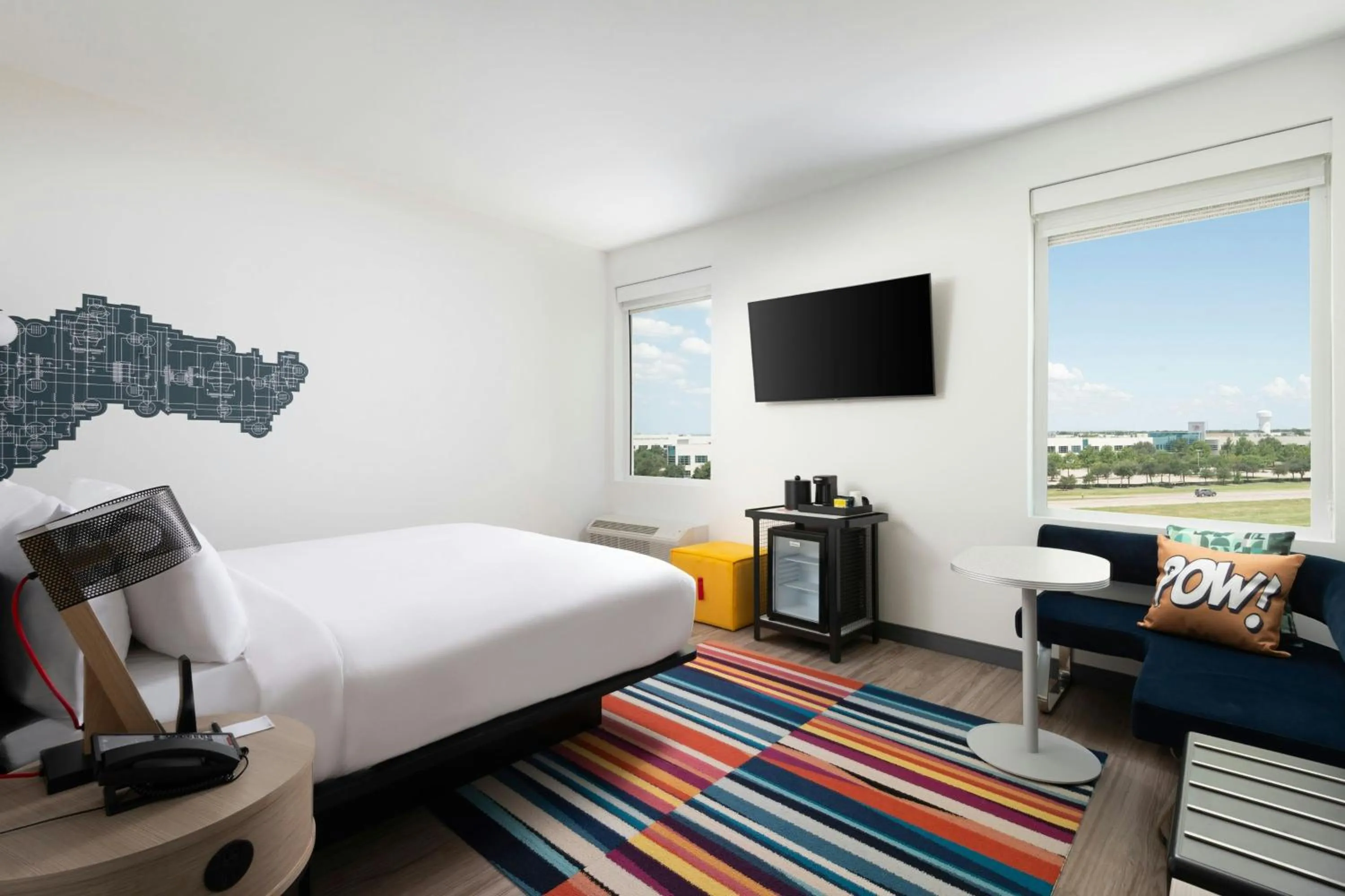 Bedroom, Bed in Aloft DFW Airport North