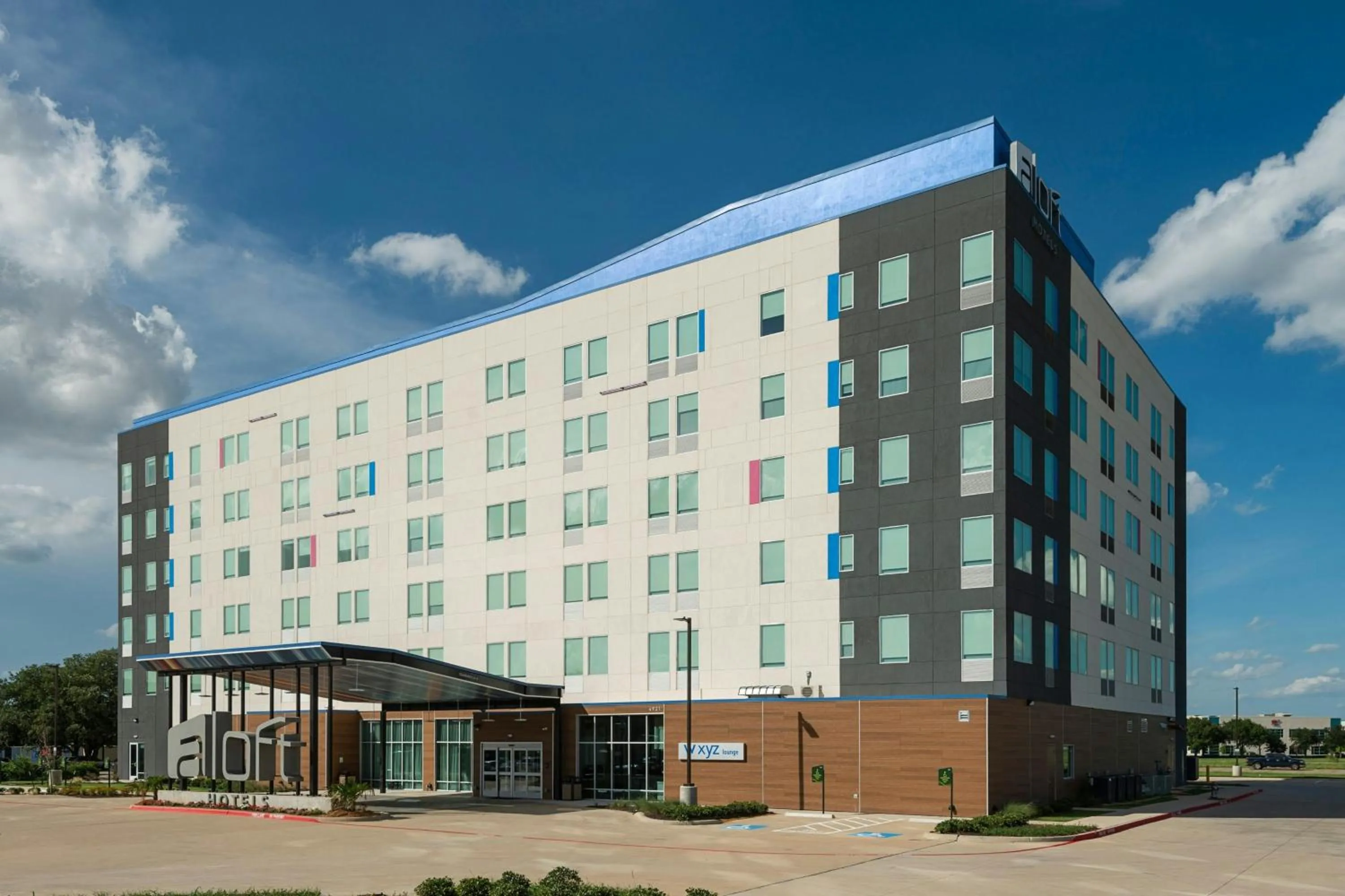 Property building in Aloft DFW Airport North