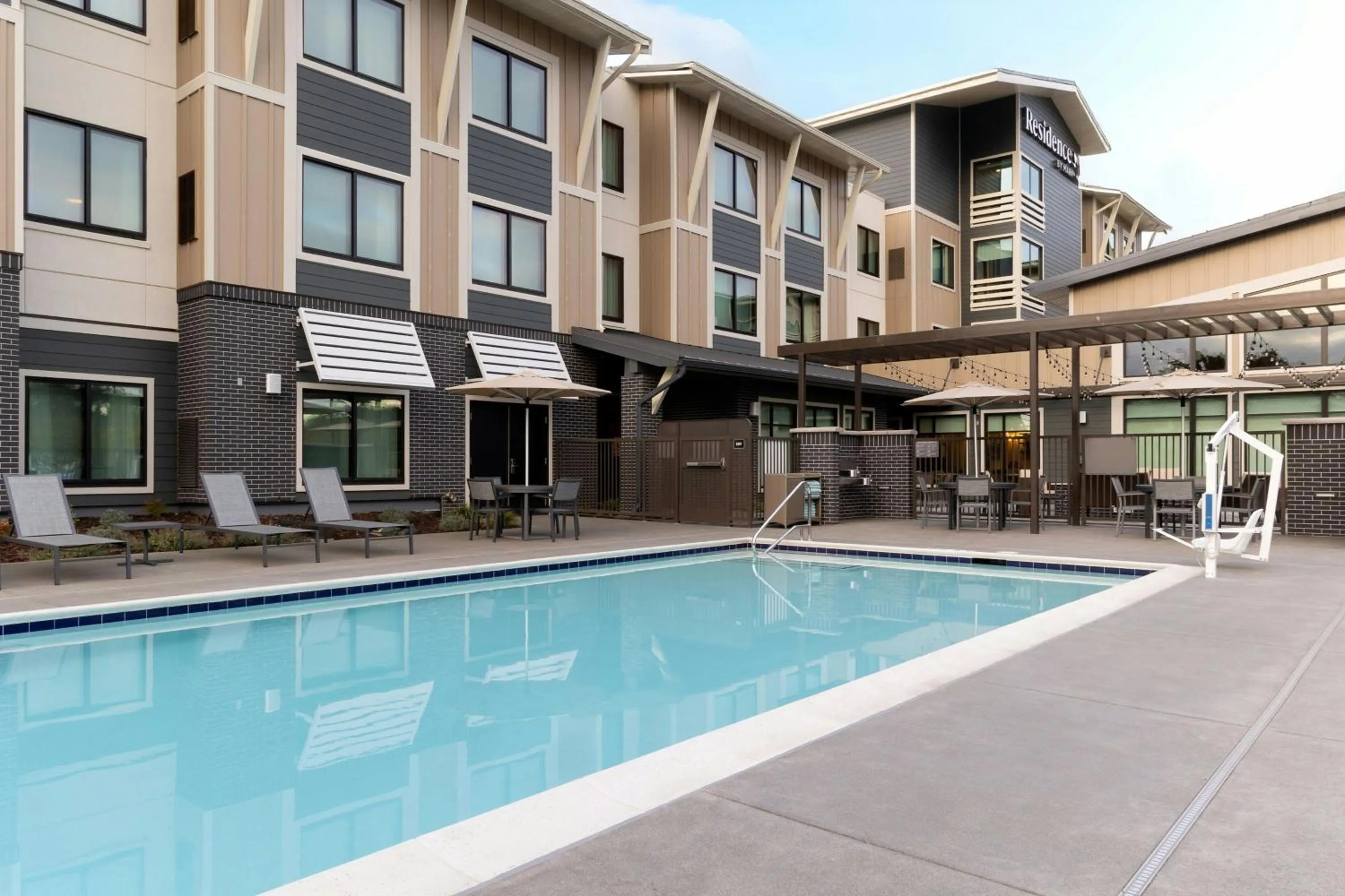 Swimming pool in Residence Inn by Marriott Novato Sonoma