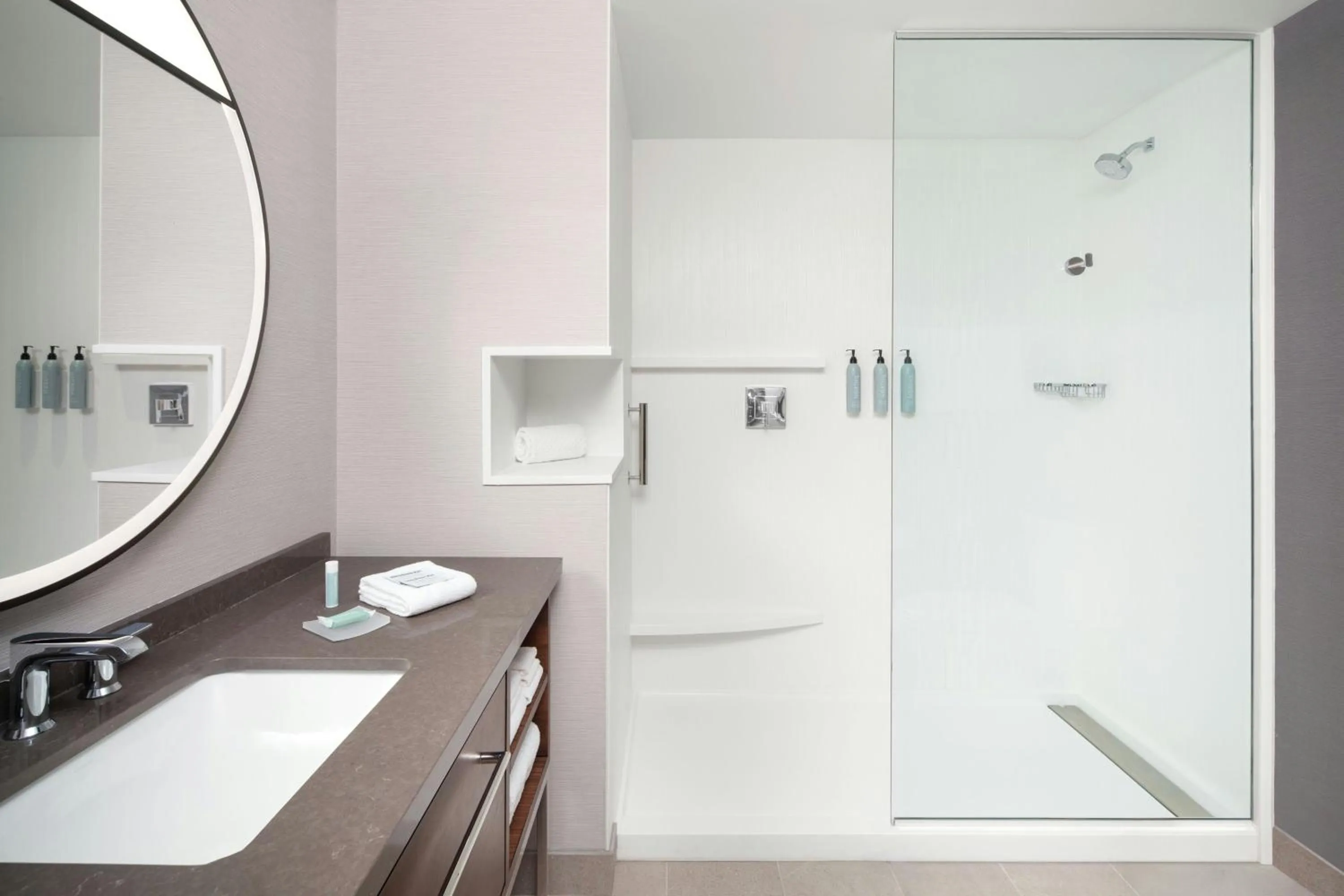 Bathroom in Courtyard by Marriott Kodak Sevierville