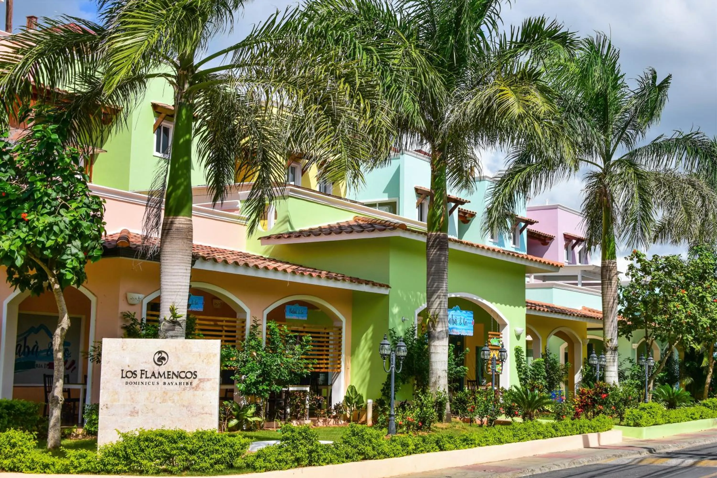 Property building in Los Flamencos Aparthotel Beach Club