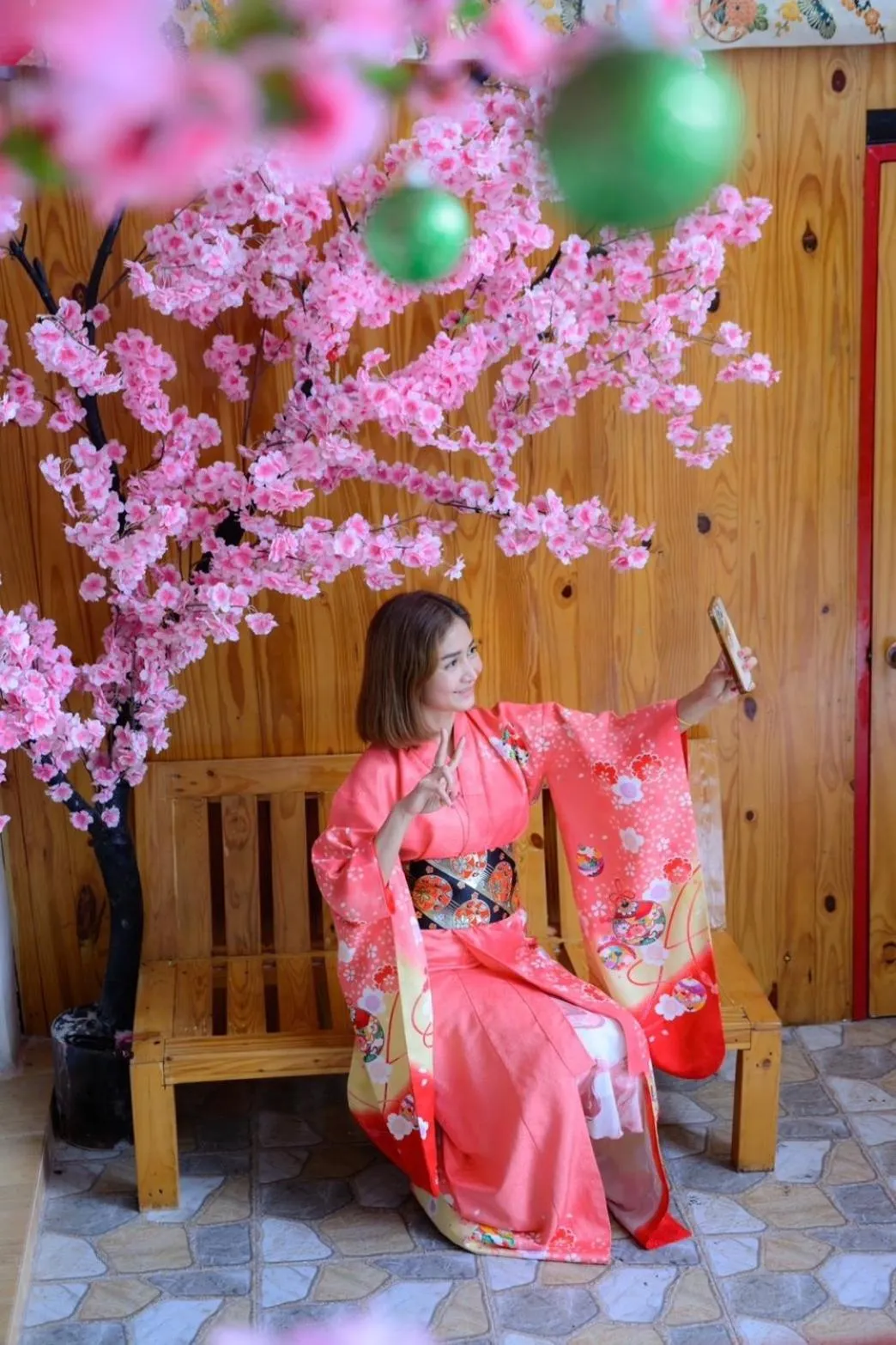 group of guests in Sakura Yama Resort ซากุระ ยามะรีสอร์ท