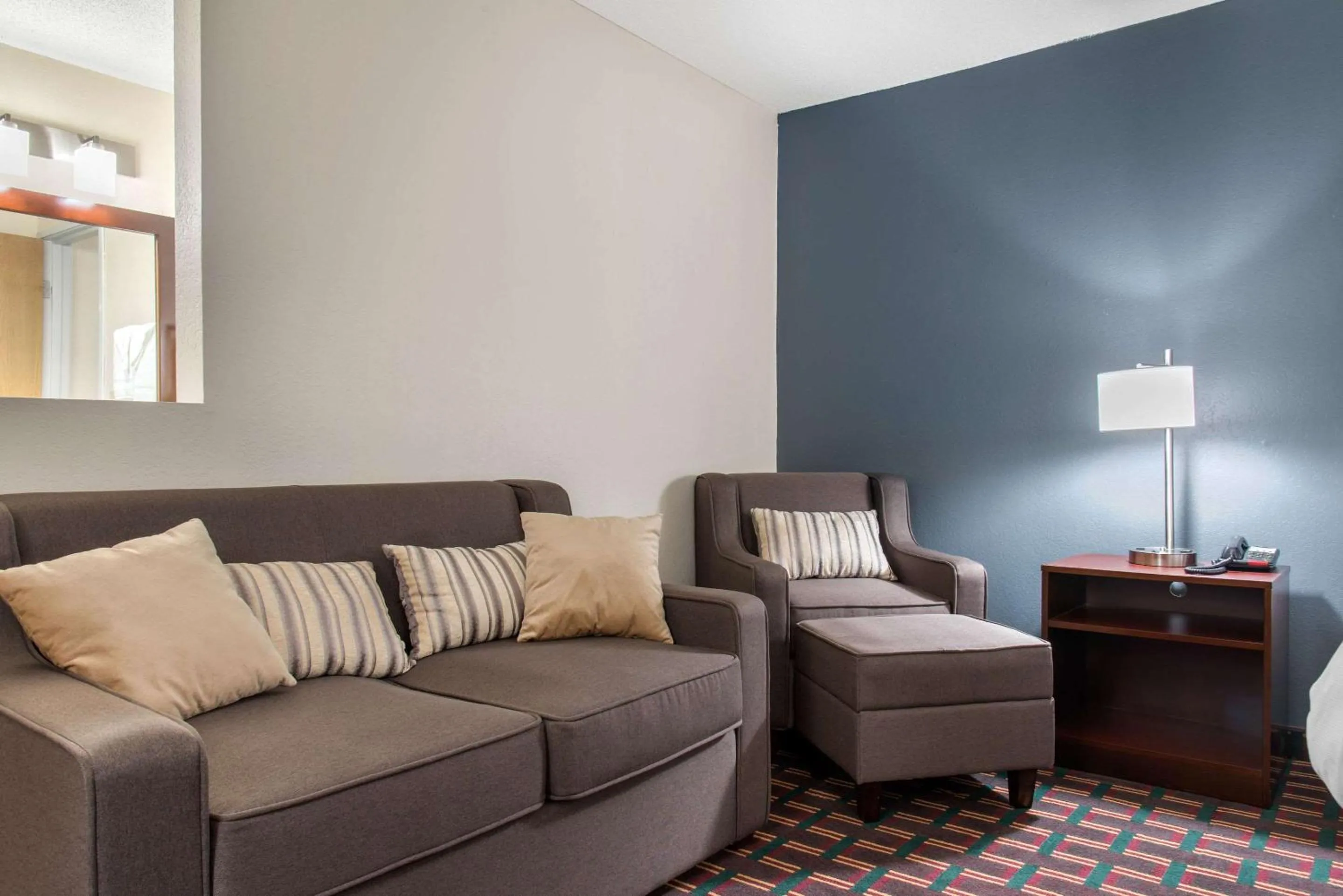 Photo of the whole room in New Prague Inn & Suites, New Prauge