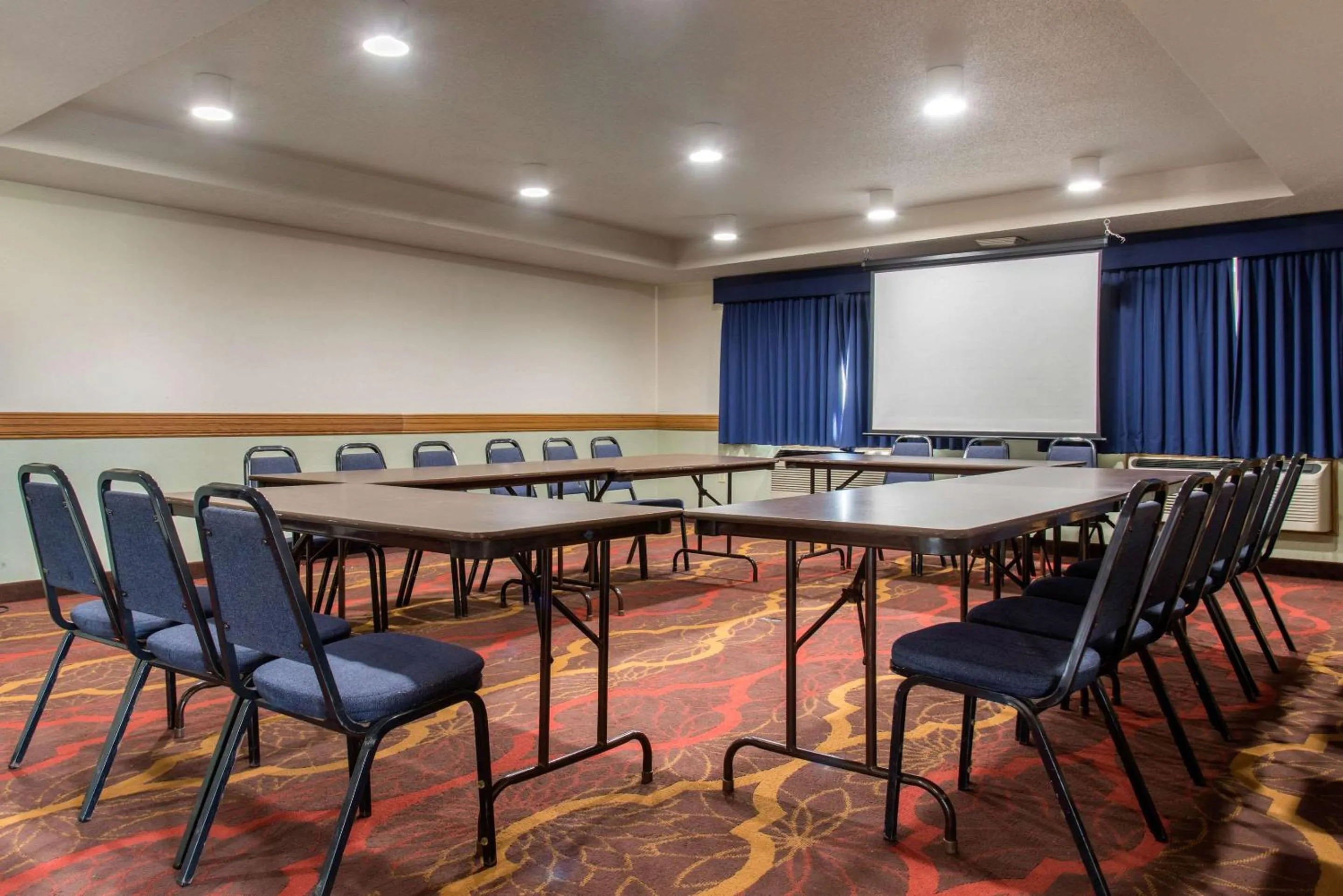 On site in New Prague Inn & Suites, New Prauge