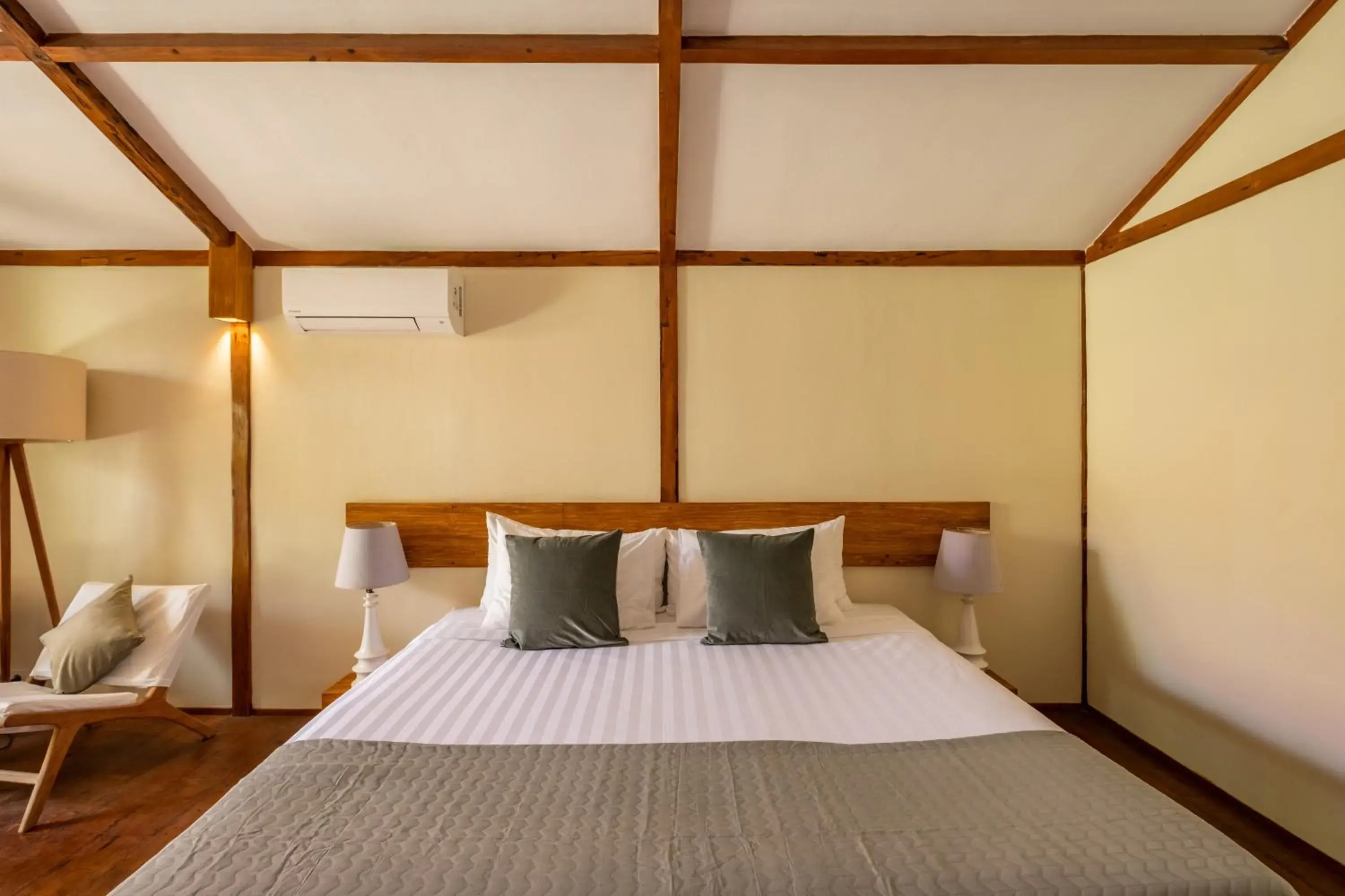 Bed in Gili Teak Beach Front Resort Bed in Gili Teak Beach Front Resort