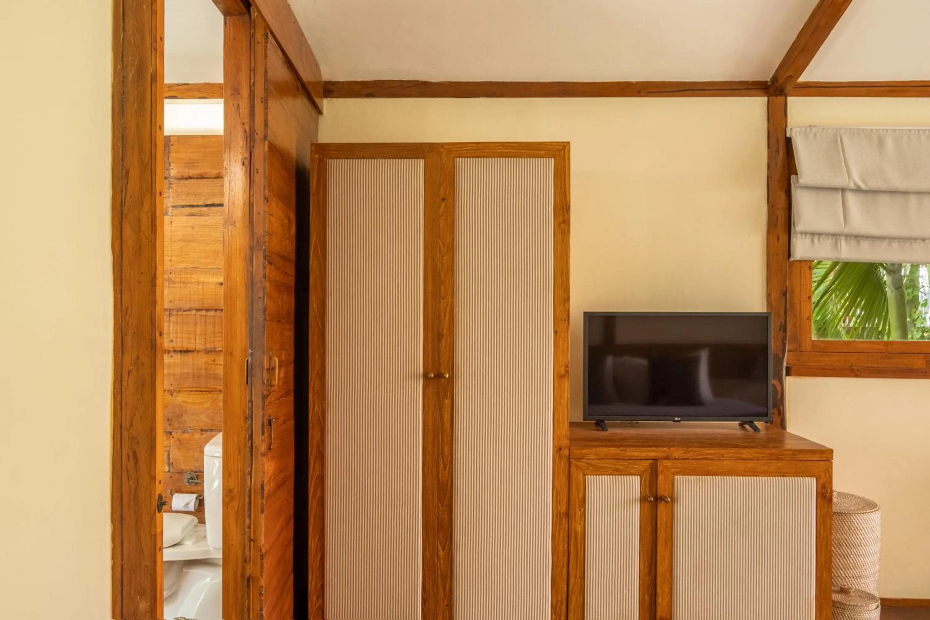 wardrobe in Gili Teak Beach Front Resort