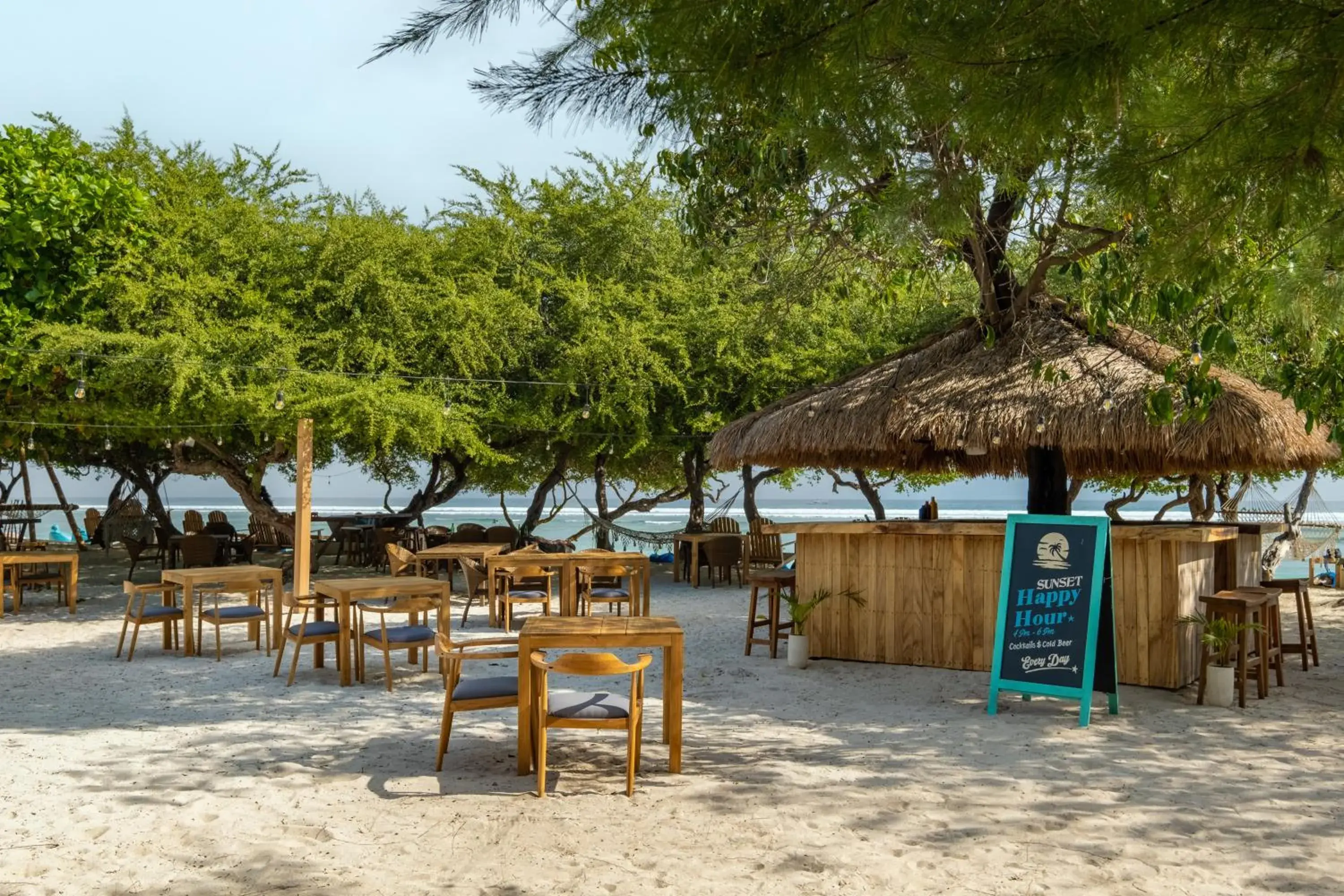 Restaurant/places to eat in Gili Teak Beach Front Resort Restaurant/places to eat in Gili Teak Beach Front Resort