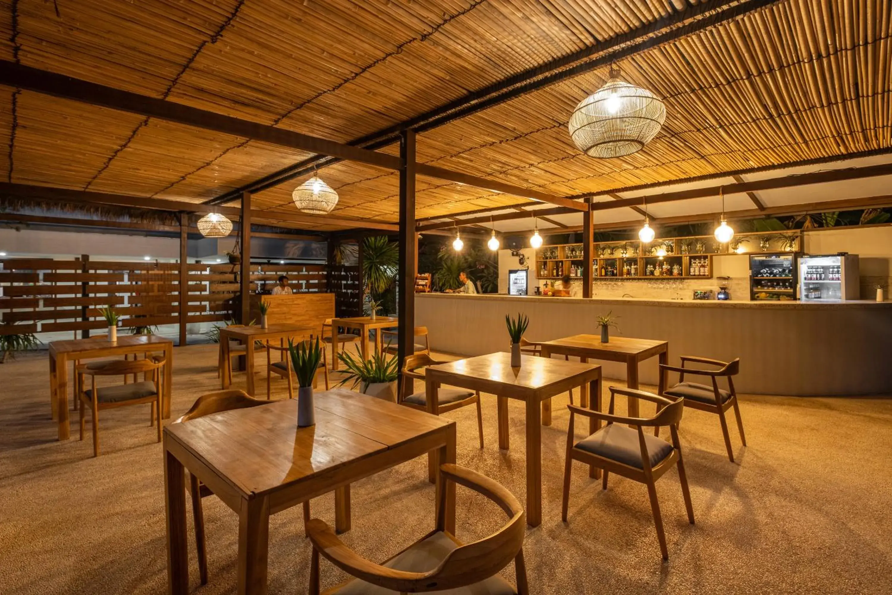 Restaurant/places to eat in Gili Teak Beach Front Resort Restaurant/places to eat in Gili Teak Beach Front Resort