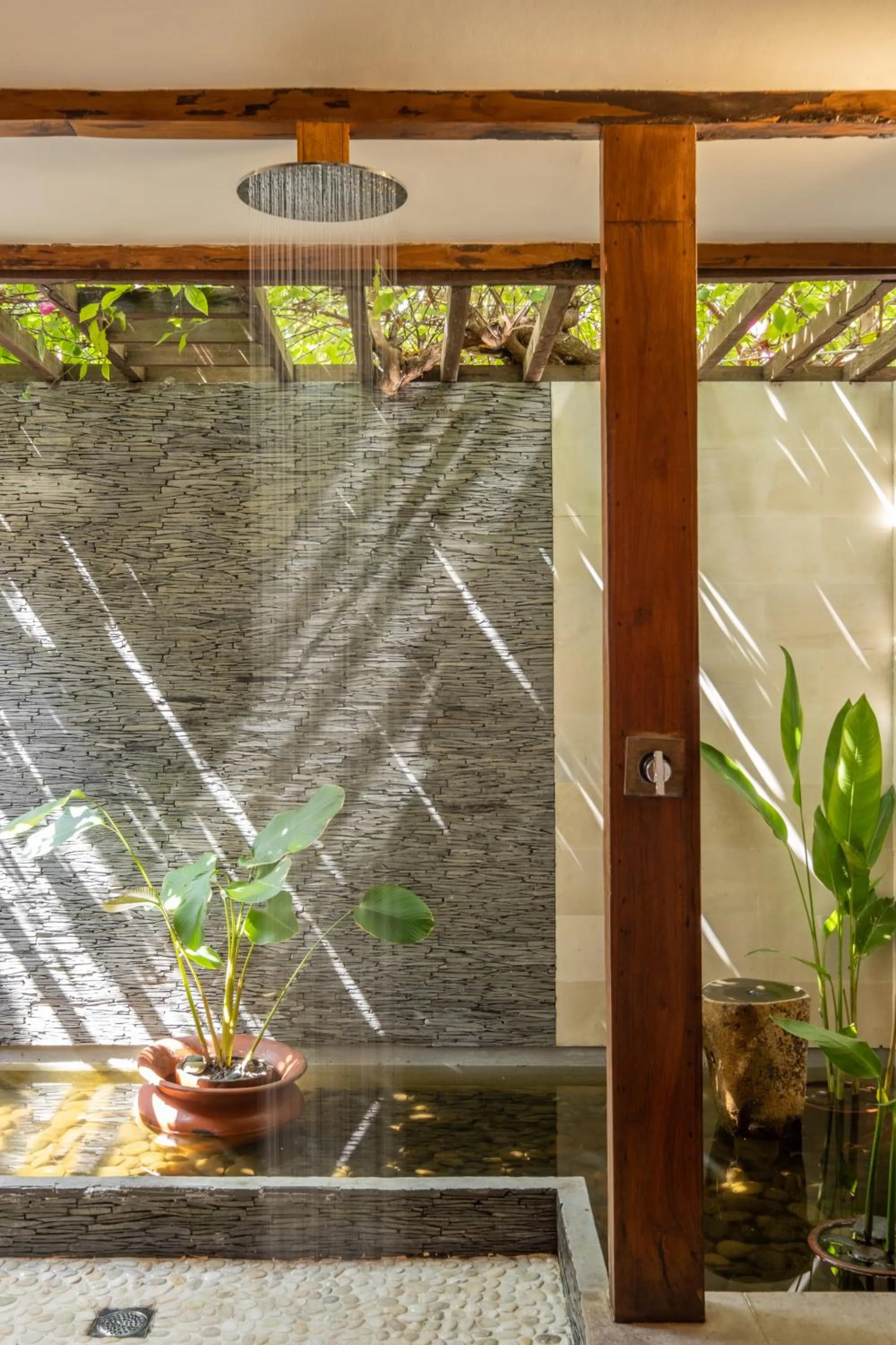 Bathroom in Gili Teak Beach Front Resort