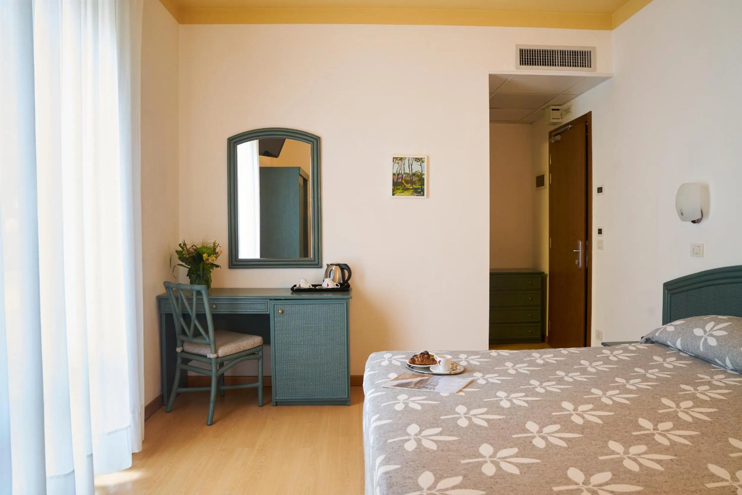 Bed in Aparthotel La Pineta