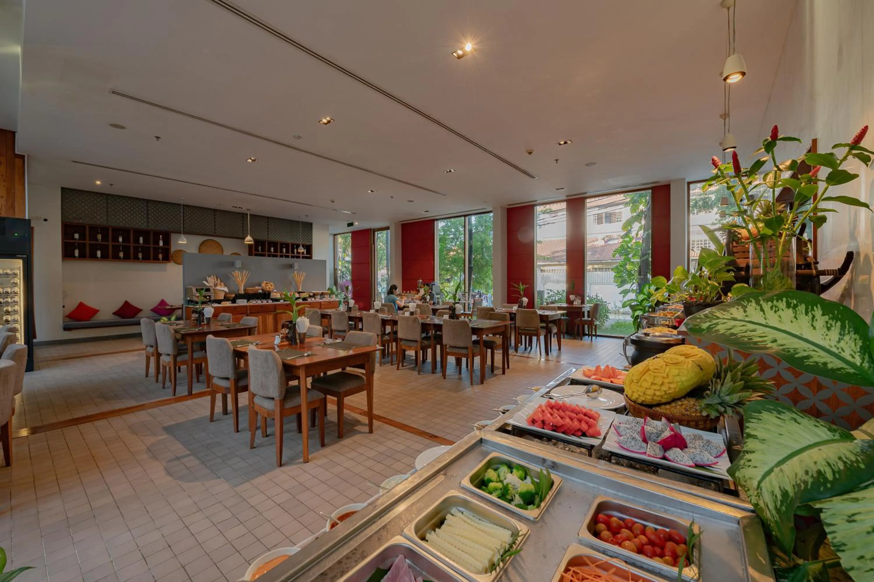 Restaurant/places to eat in Hotel Somadevi Angkor Boutique and Resort