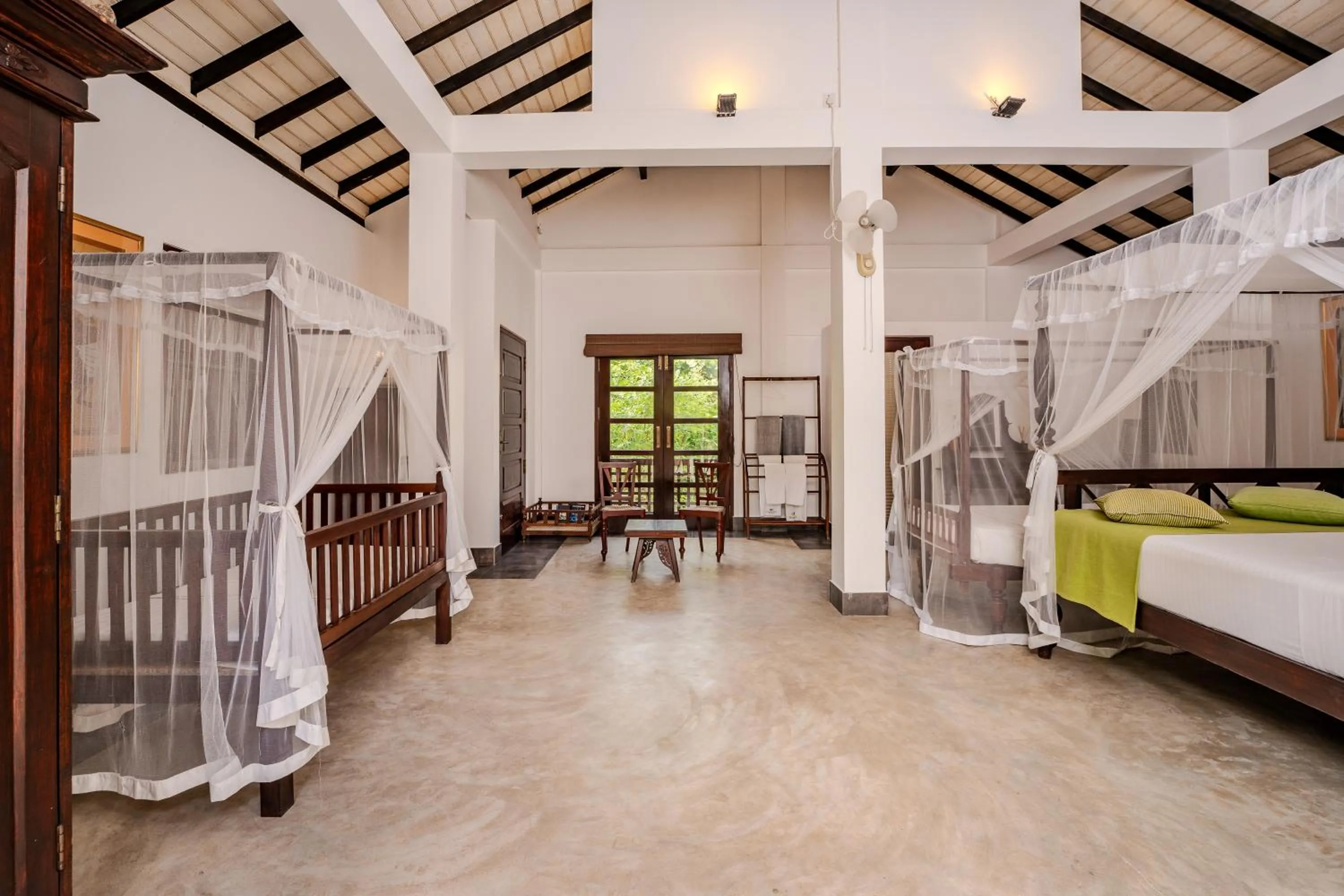 Bed in Wasantha Garden Hotel Restaurant & Ayurvedic Treatment